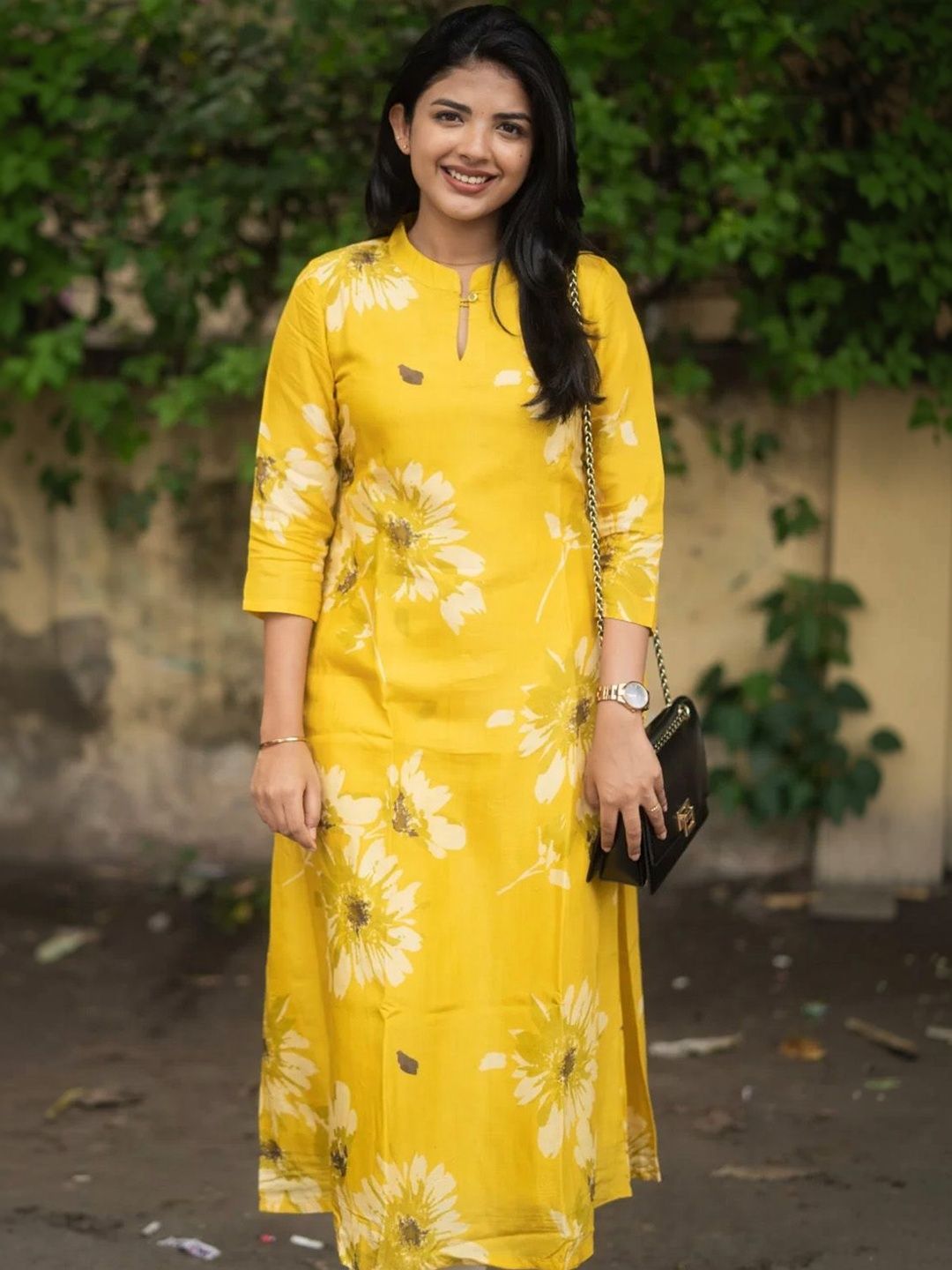 Sun Fashion And Lifestyle Floral Printed Kurti-picture-37