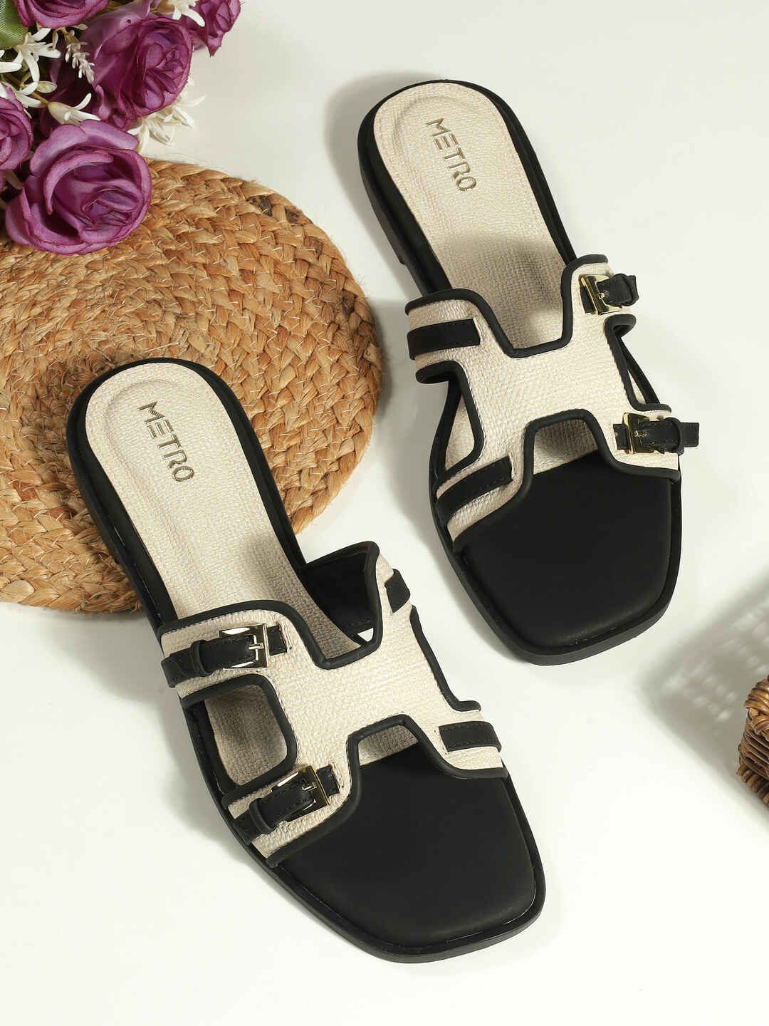Metro Metro Colourblocked Sandals with Buckles