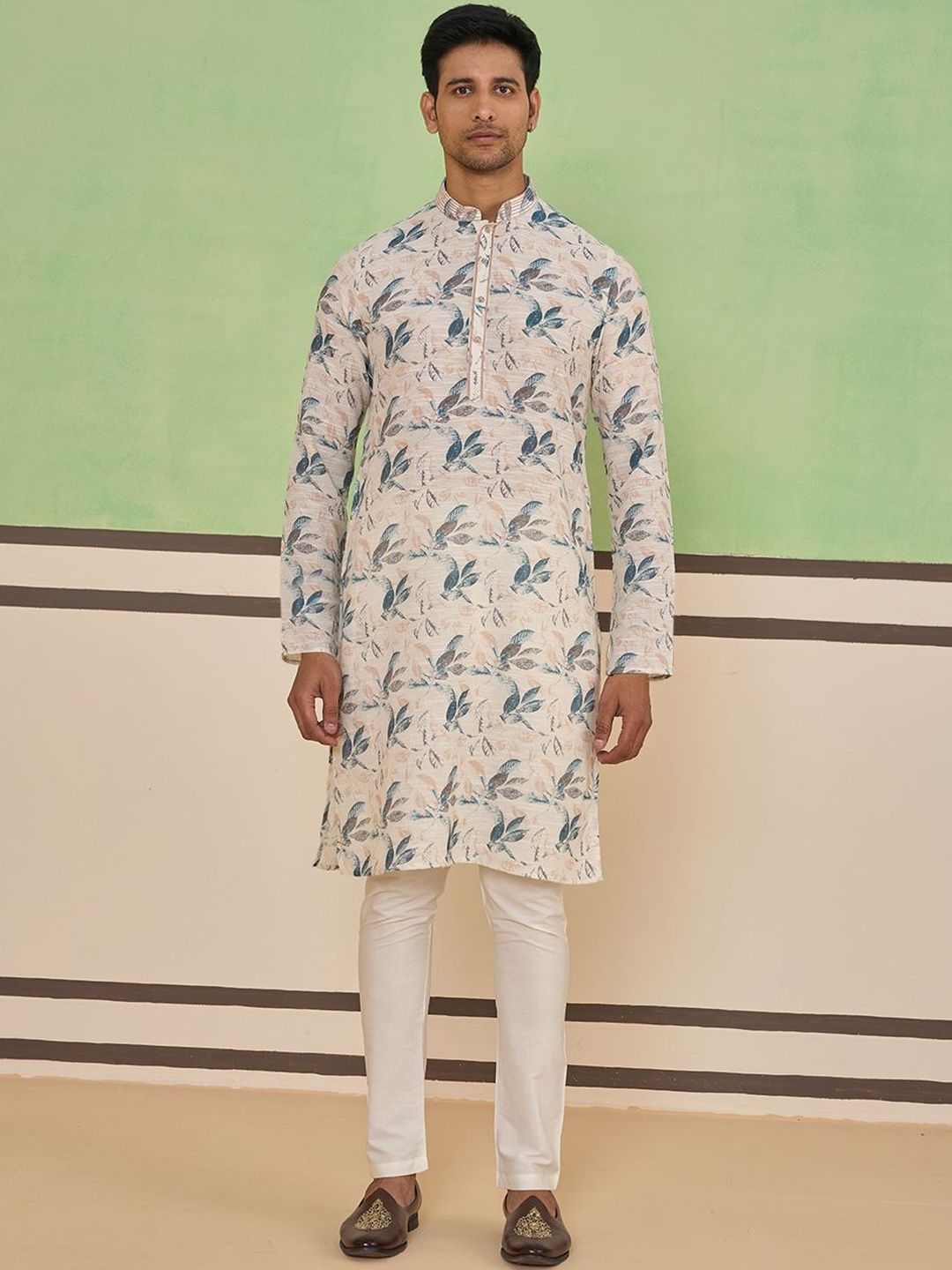 TheEthnic.Co Men Quirky Embroidered Thread Work Pathani Kurta-picture-35