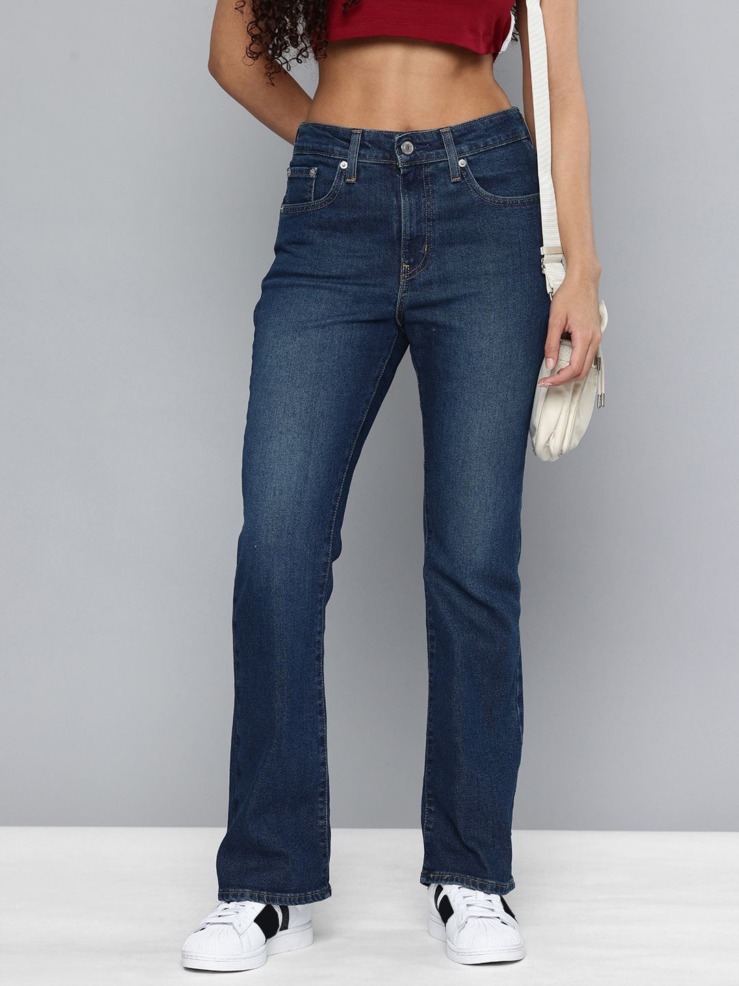 Levis Women 725 Flared High-Rise Light Fade Stretchable Jeans