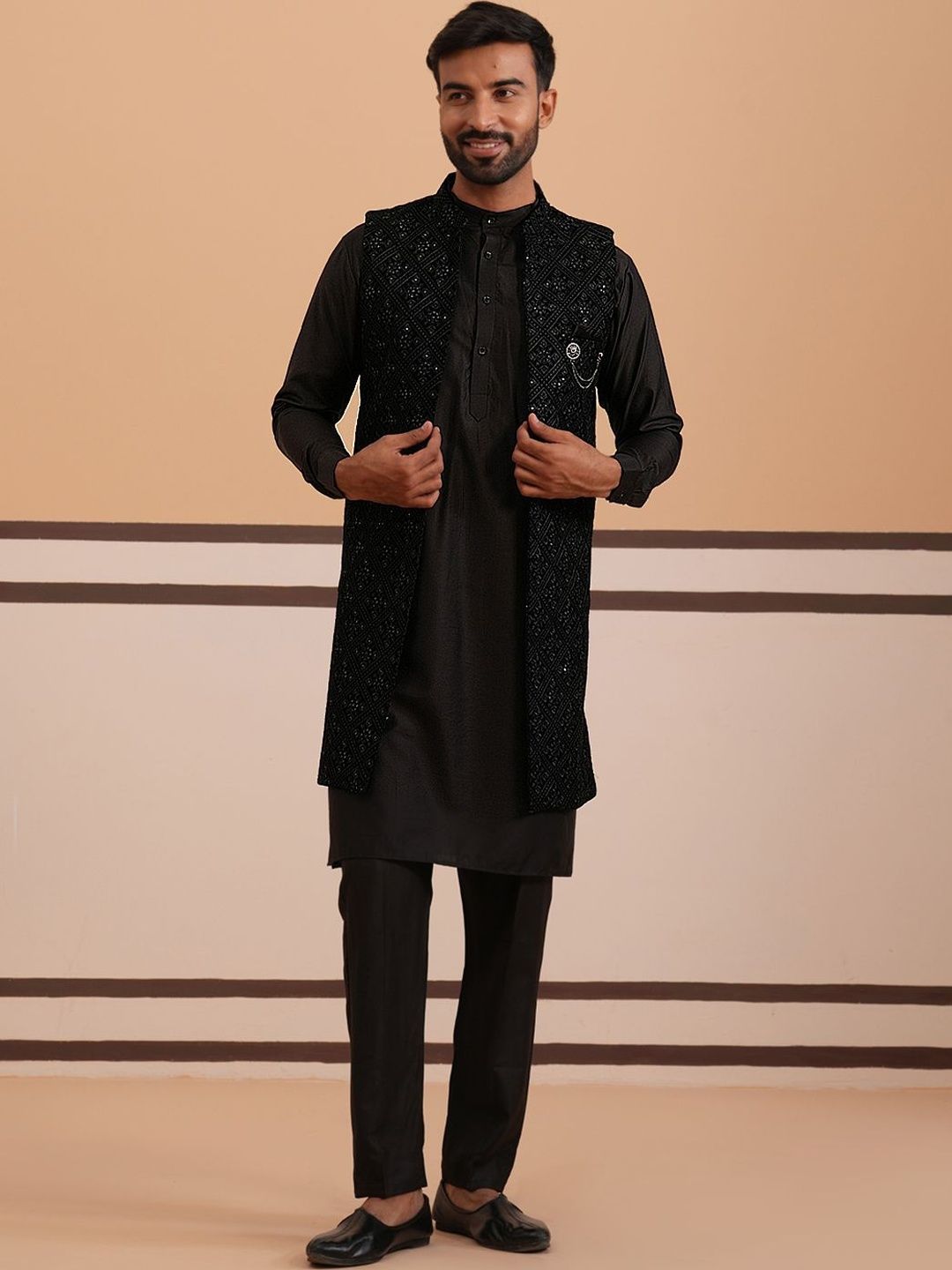 Jompers Men Embroidered Sherwani Set-picture-39