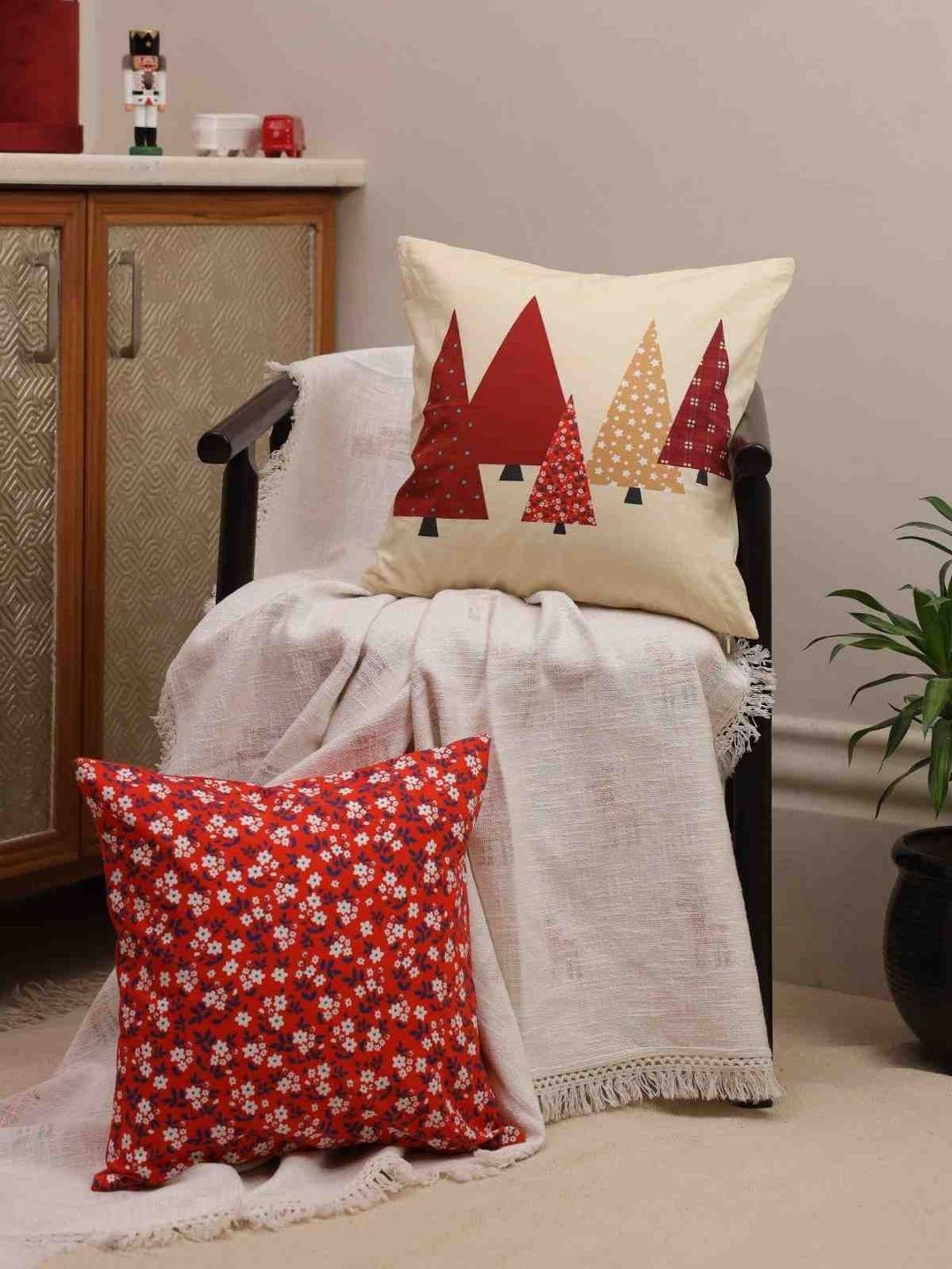 Sangria 2 Pieces Cream-Coloured & Red Graphic Cotton Square Cushion Covers-image-2