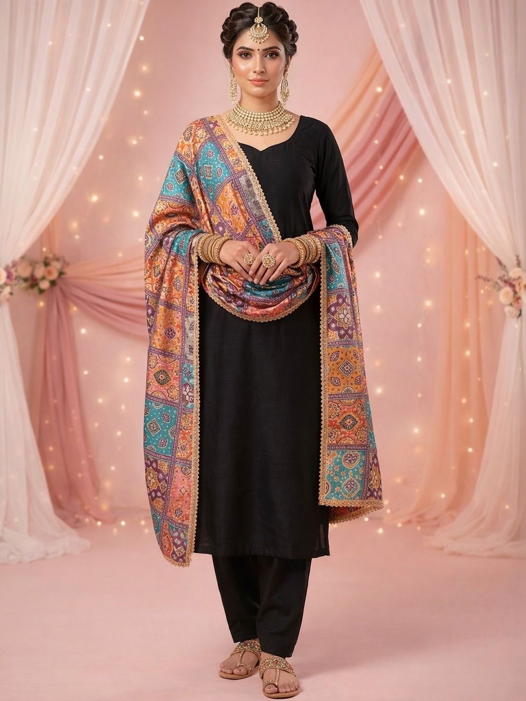 YUGAVEERAA Ethnic Motifs Printed Kalamkari Dupatta with Gotta Patti