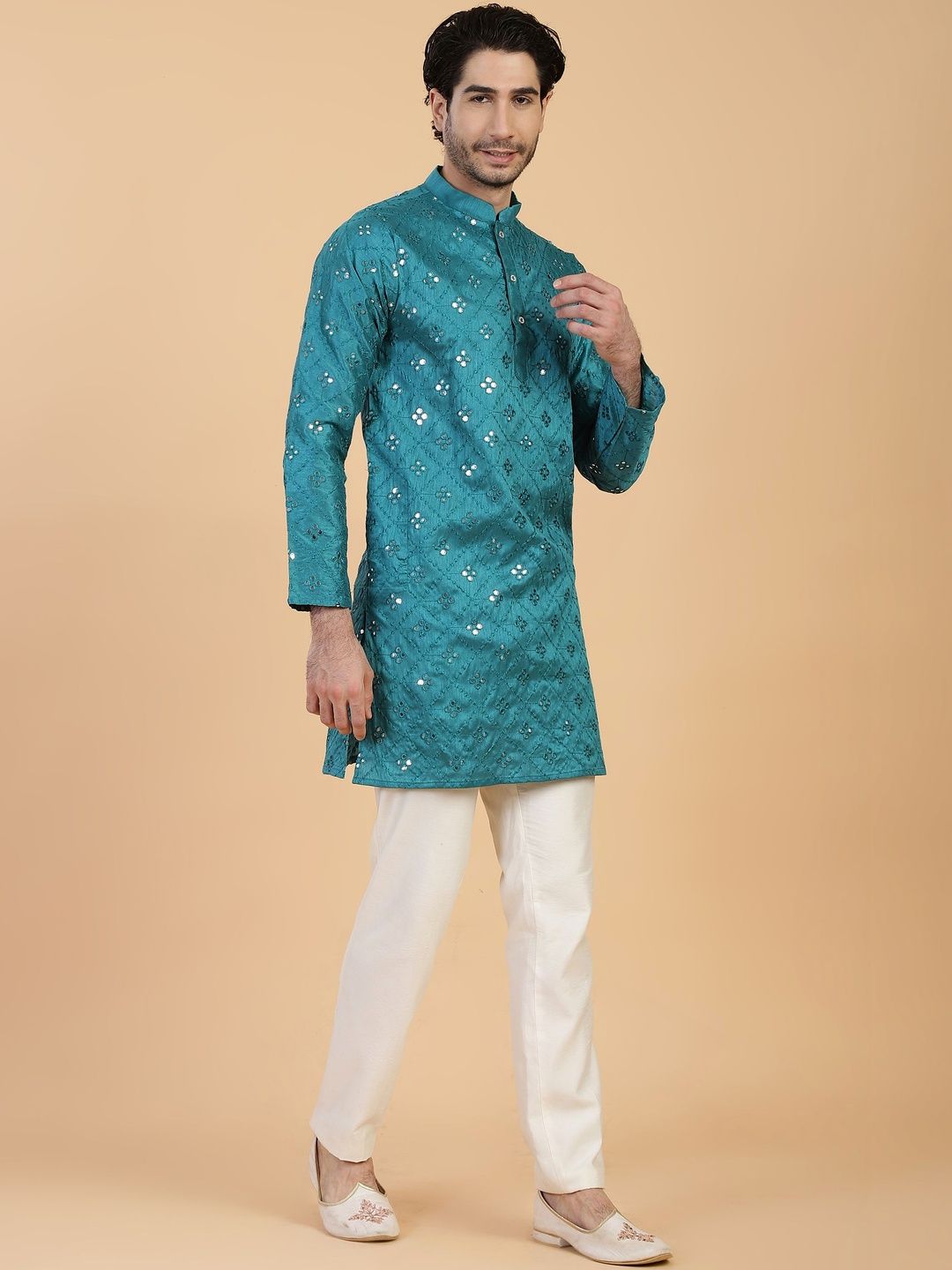Anouk Men Embroidered Mirror Work Kurta-picture-35