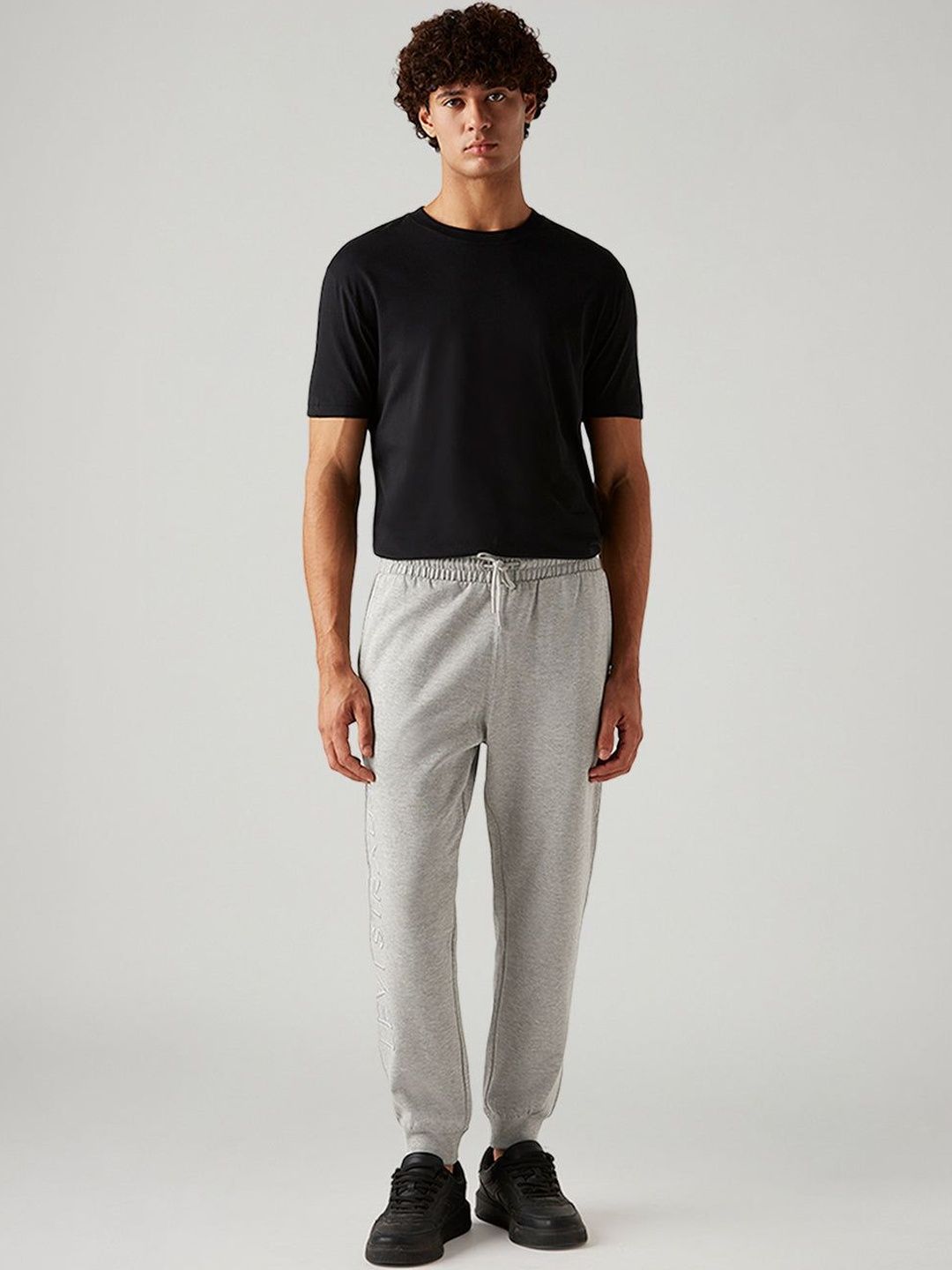 Levis Mid-Rise Joggers-picture-37