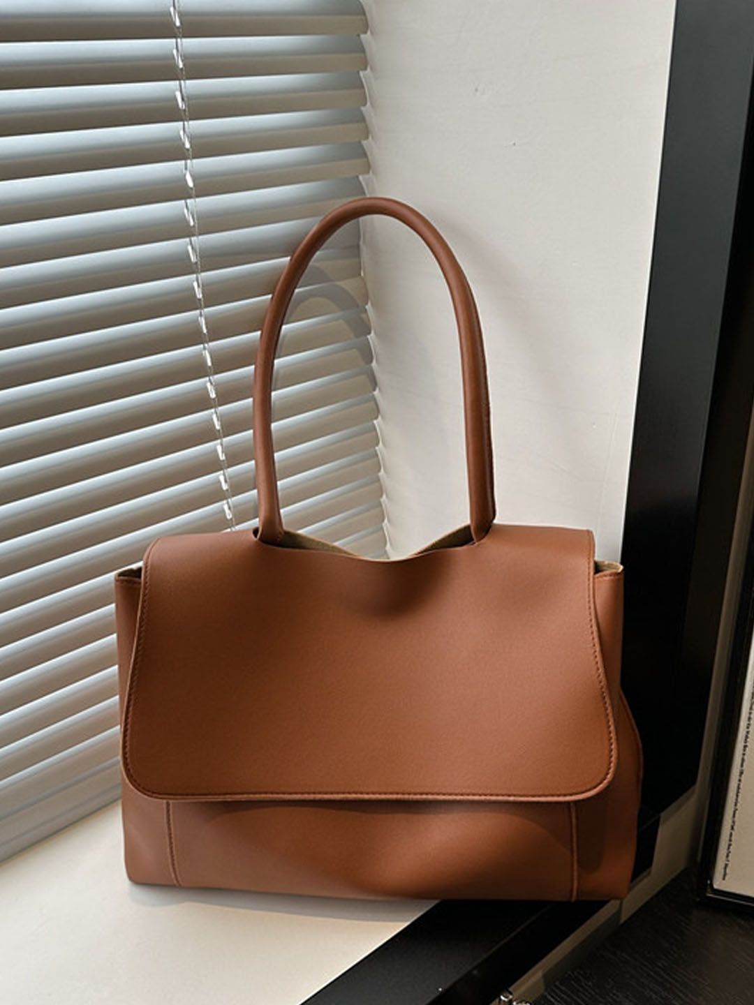 Lara Karen PU Structured Tote Bag-picture-24