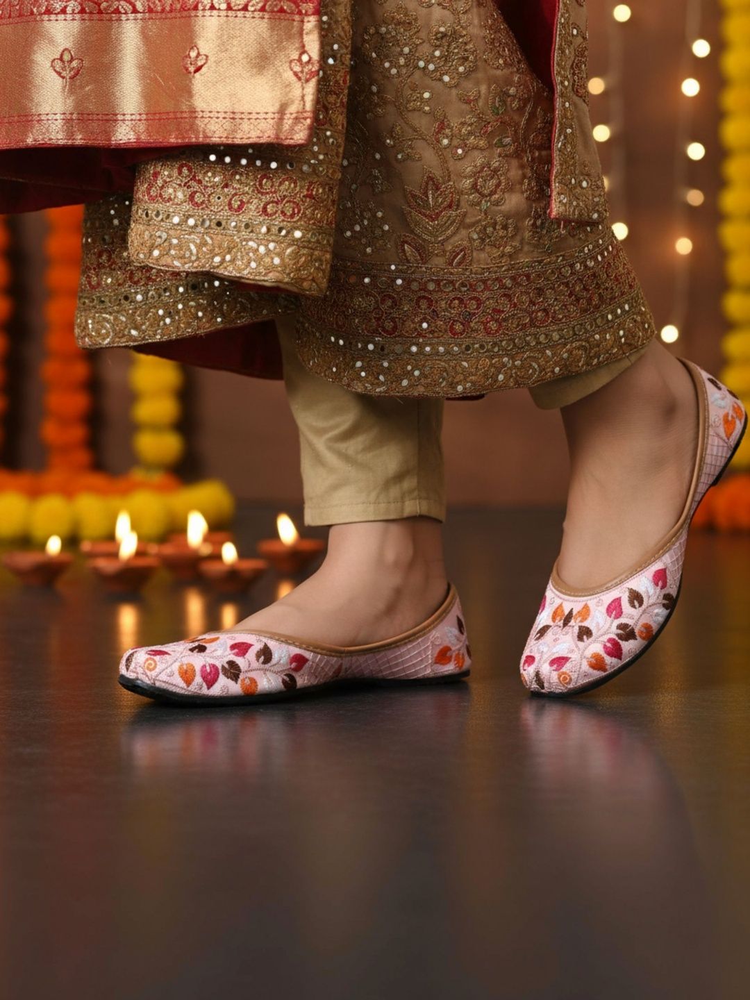 SZN Women Mojaris Flats-picture-29