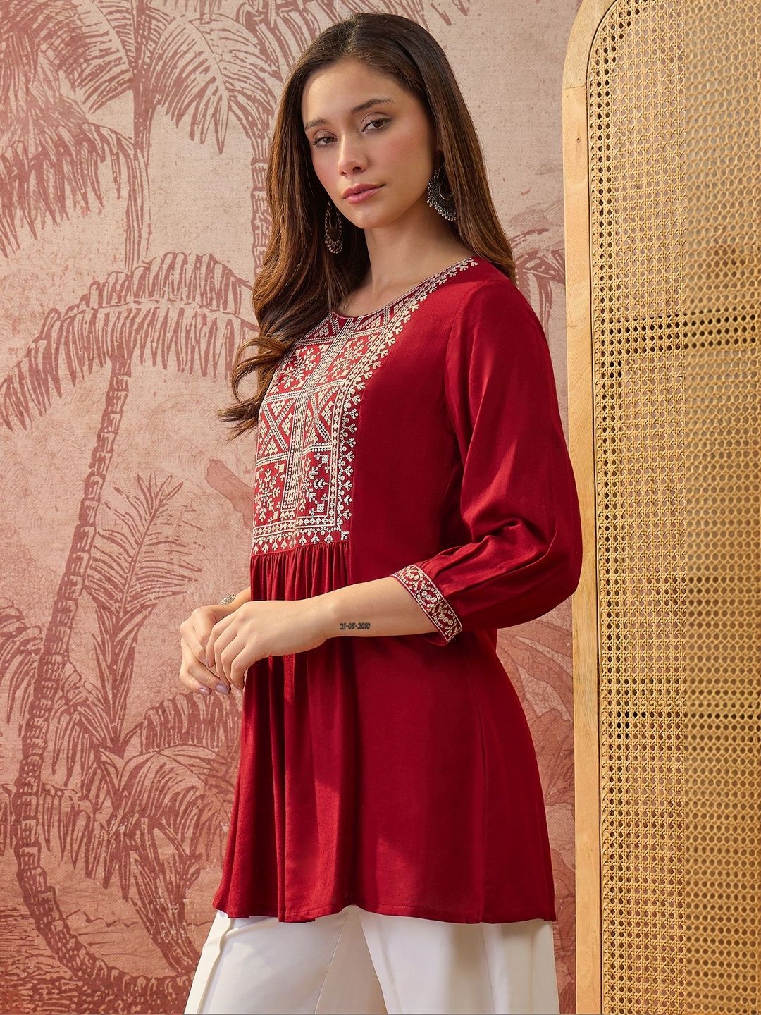Sangria Floral Embroidered Sequinned Sequinned Kurti-picture-26