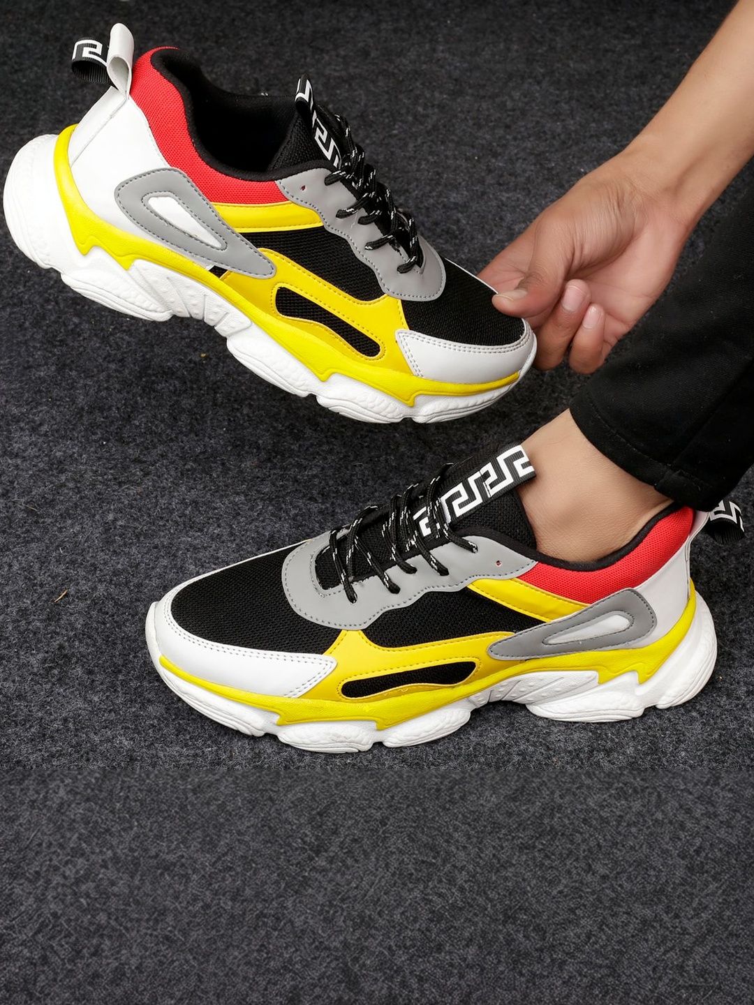 HERE&NOW Men Mesh Training or Gym Shoes