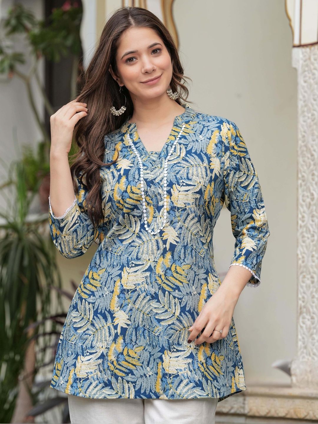 DEEPYOG APPAREL Botanical Printed V-Neck Kurti-image-28