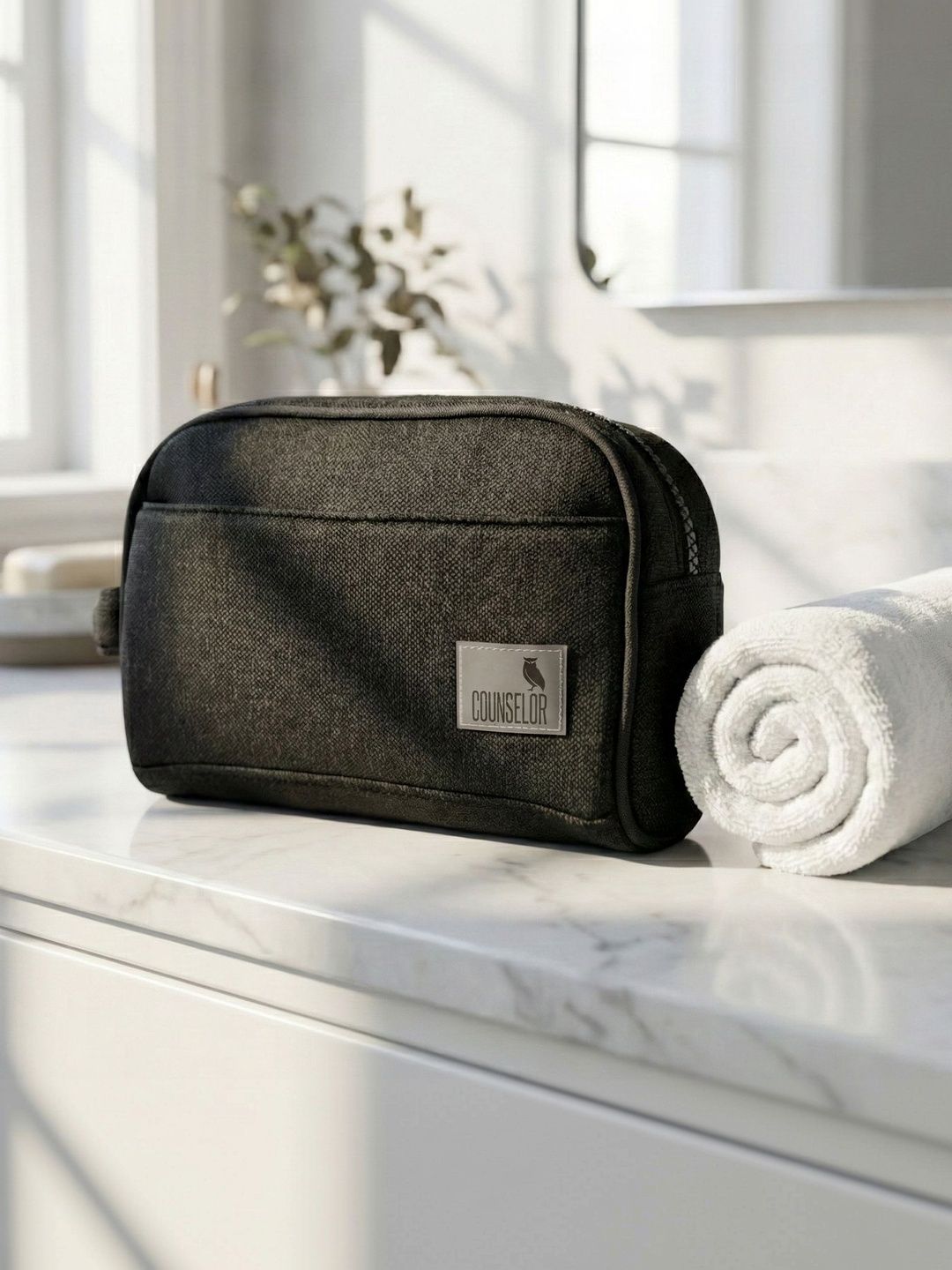 COUNSELOR Textured Handheld Bag-picture-28