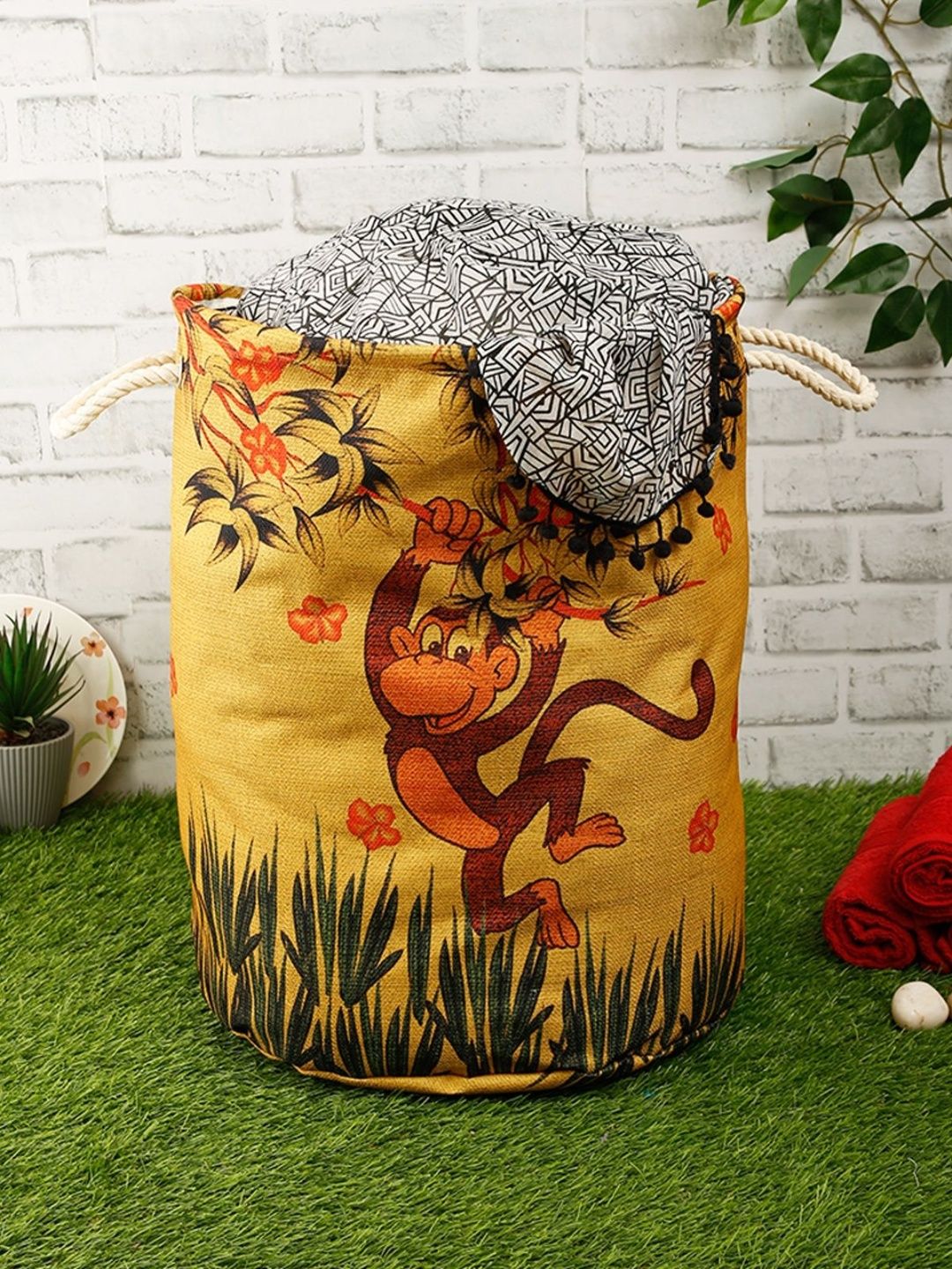 Myntra Elegant Homes Yellow & Brown Printed Foldable Laundry Bag With Handles-image-28