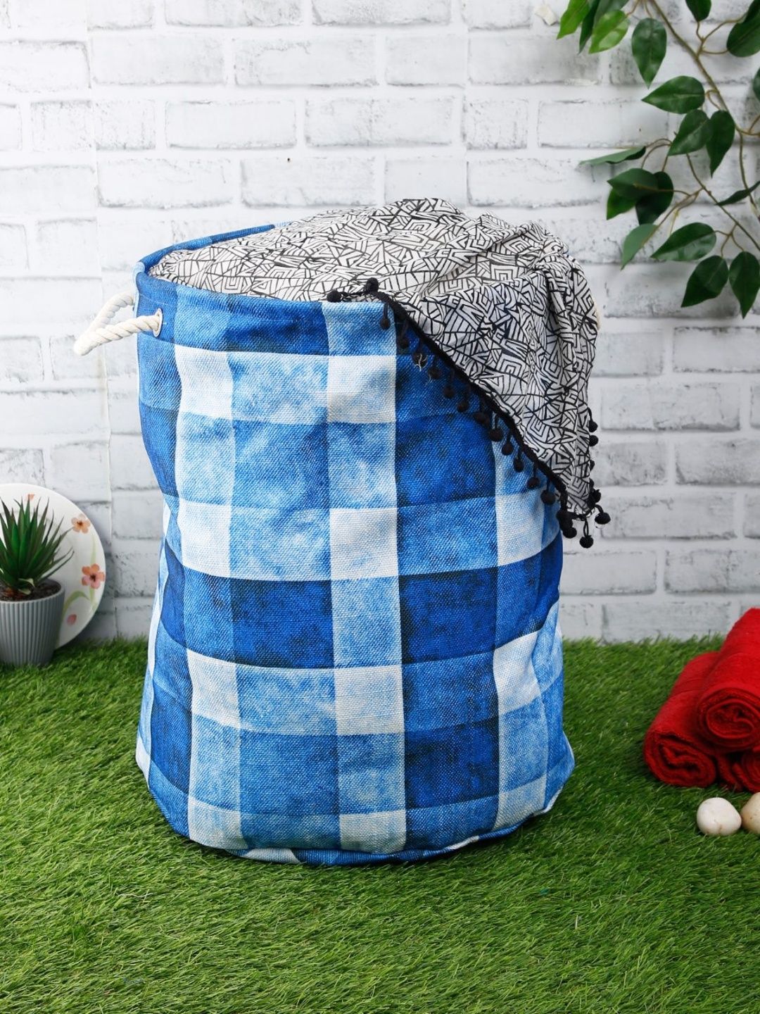 Myntra Elegant Homes Blue & White Checked Foldable Laundry Bag With Handles-picture-16