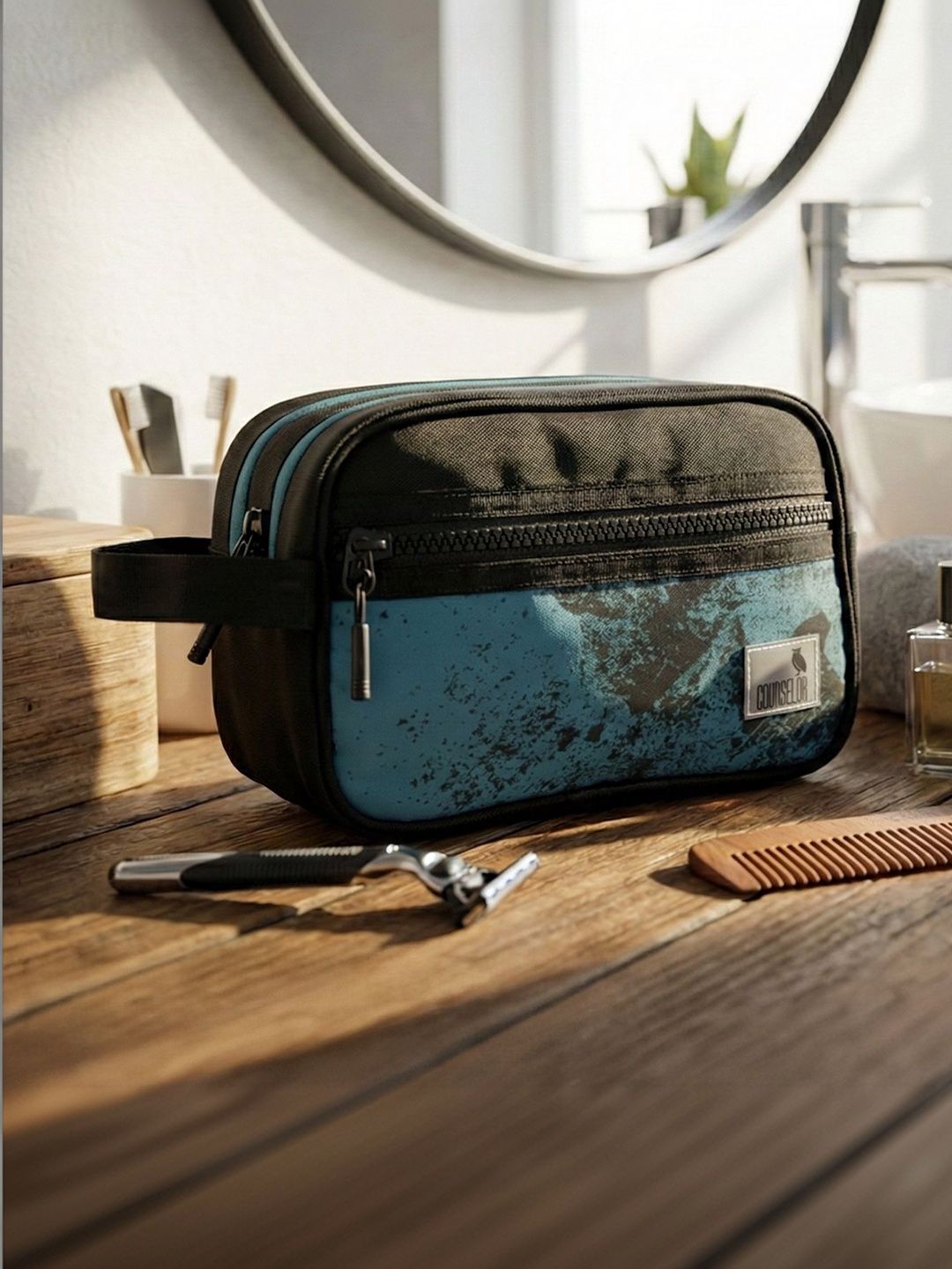 COUNSELOR Printed Handheld Bag-picture-31