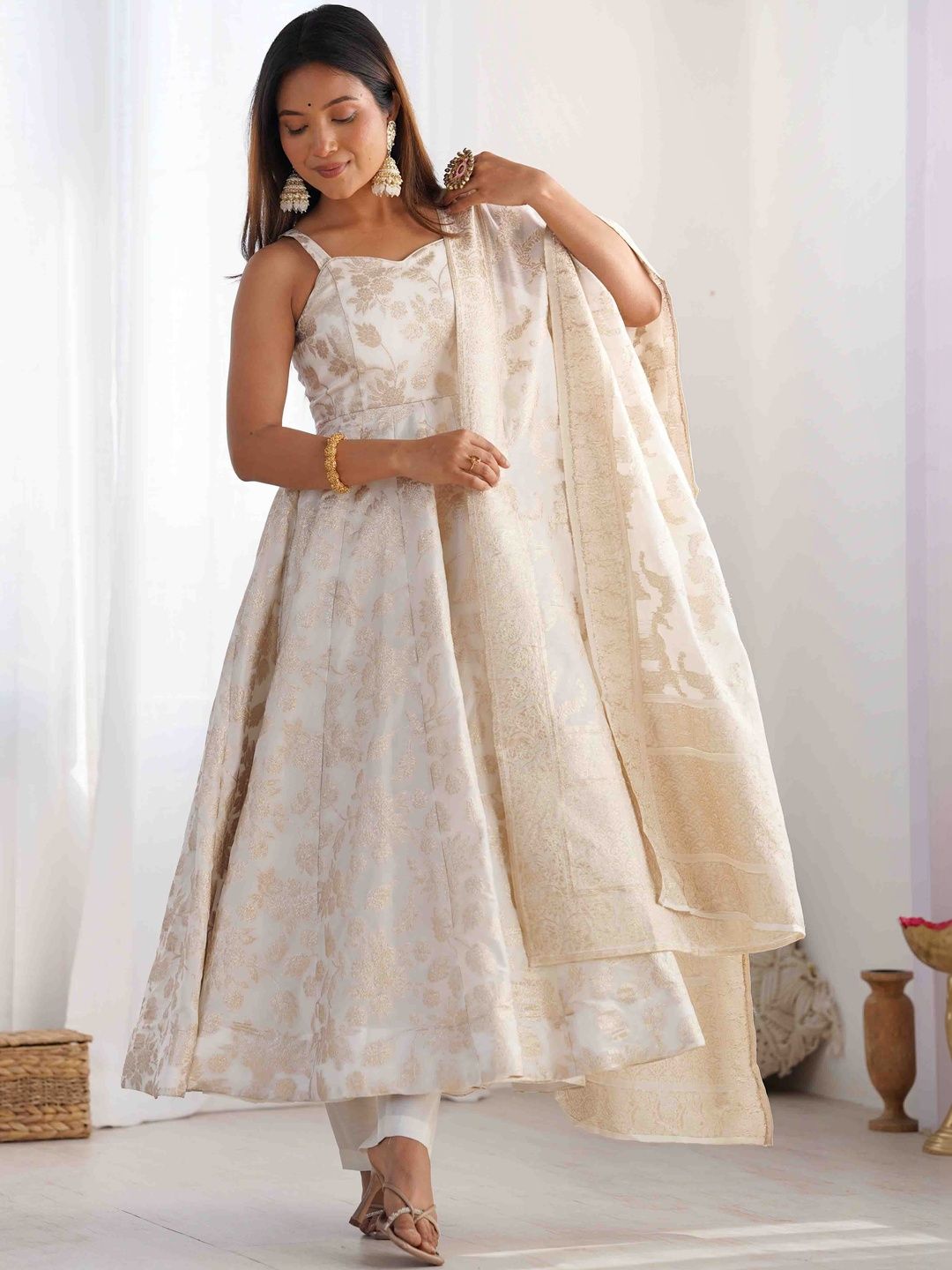 SAJAVAT ETHENIC WEAR Women Panelled Kurta with Trousers & With Dupatta