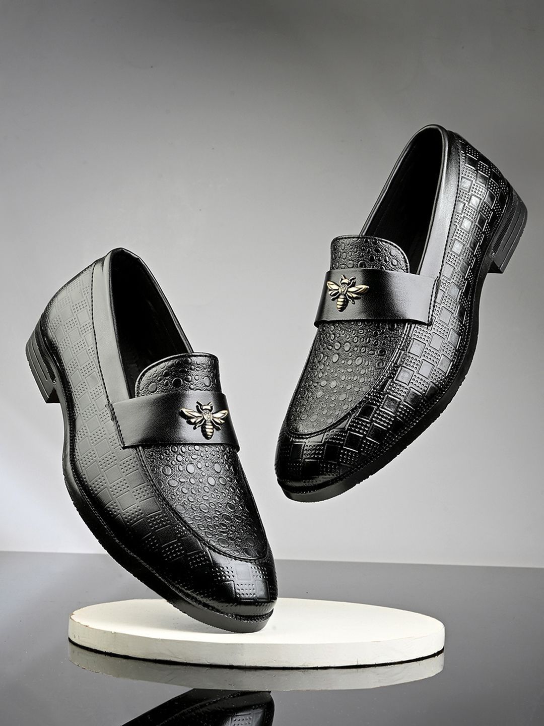 HERE&NOW Men Textured Round Toe Slip-On Loafers Formal Shoes-picture-39