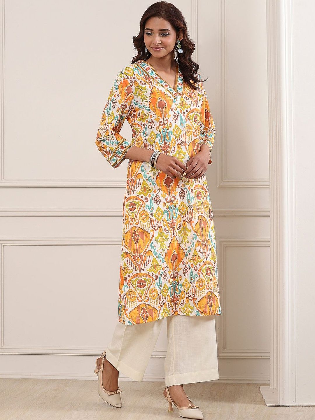 Buy Biba Women Abstract Printed Three Quarter Sleeves Straight Kurta ...