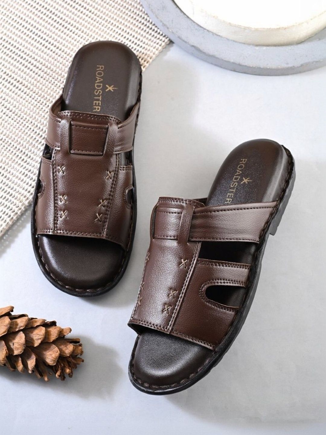The Roadster Lifestyle Co Men Round Toe Comfort Sandals-image-34