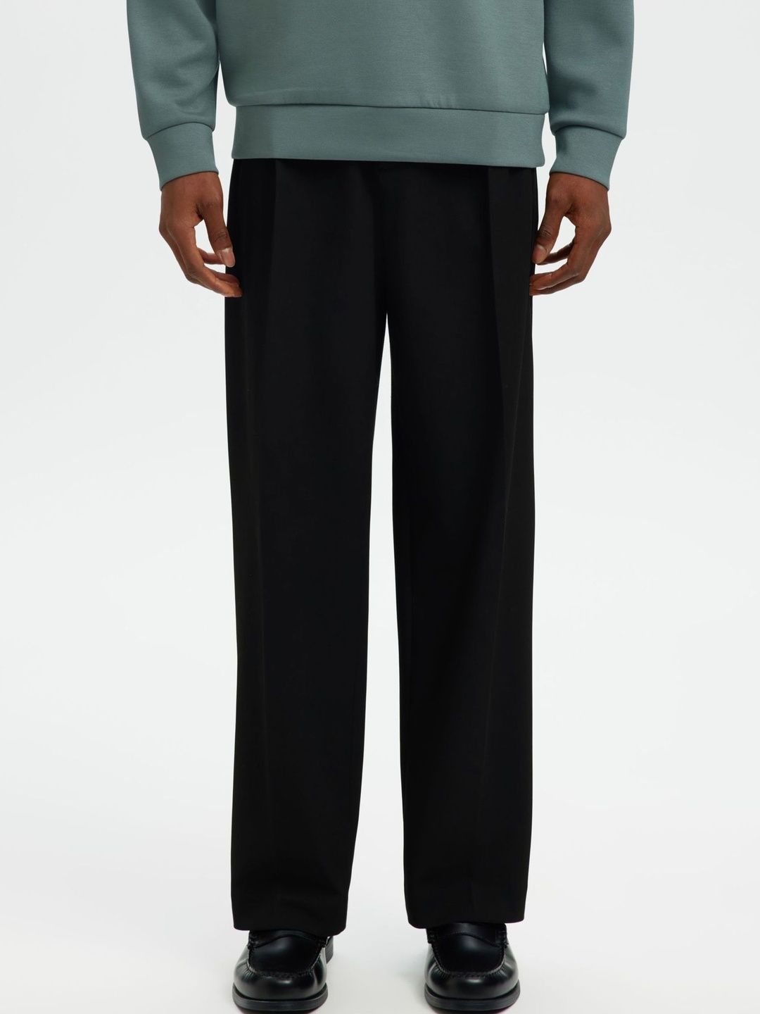 SELECTED Men Loose Fit Pleated Trousers-picture-13