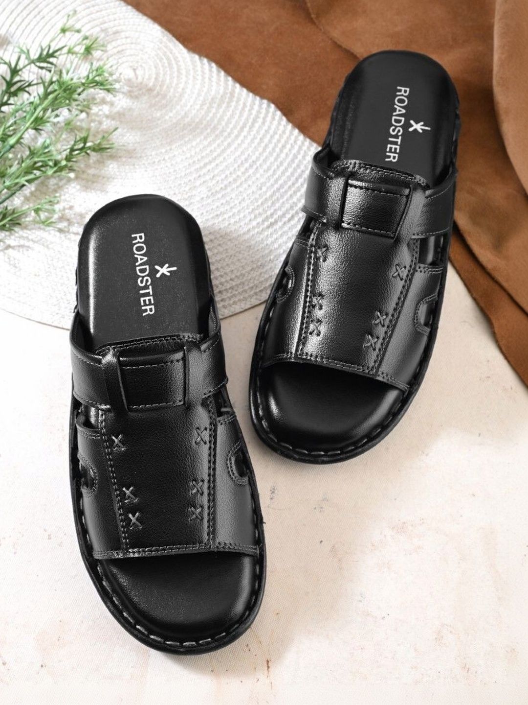 The Roadster Lifestyle Co Men Round Toe Comfort Sandals-image-36