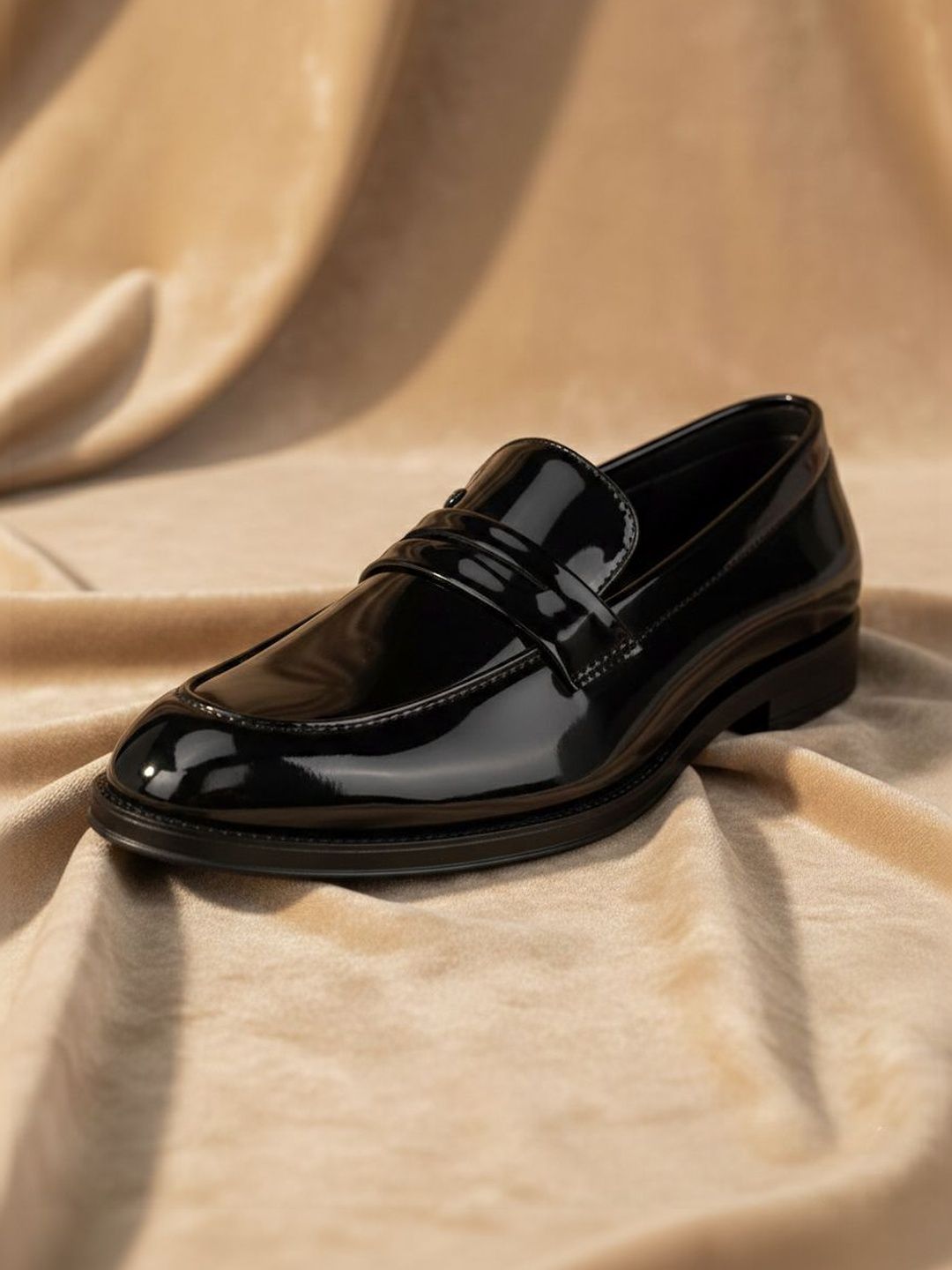 House of Pataudi Men Round Toe Formal Slip On-picture-45