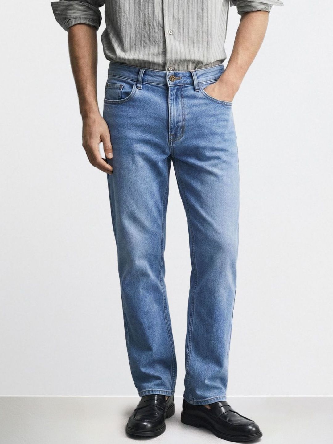 The Indian Garage Co Men Slim Fit Mid-Rise Light Fade Stretchable Jeans-picture-30