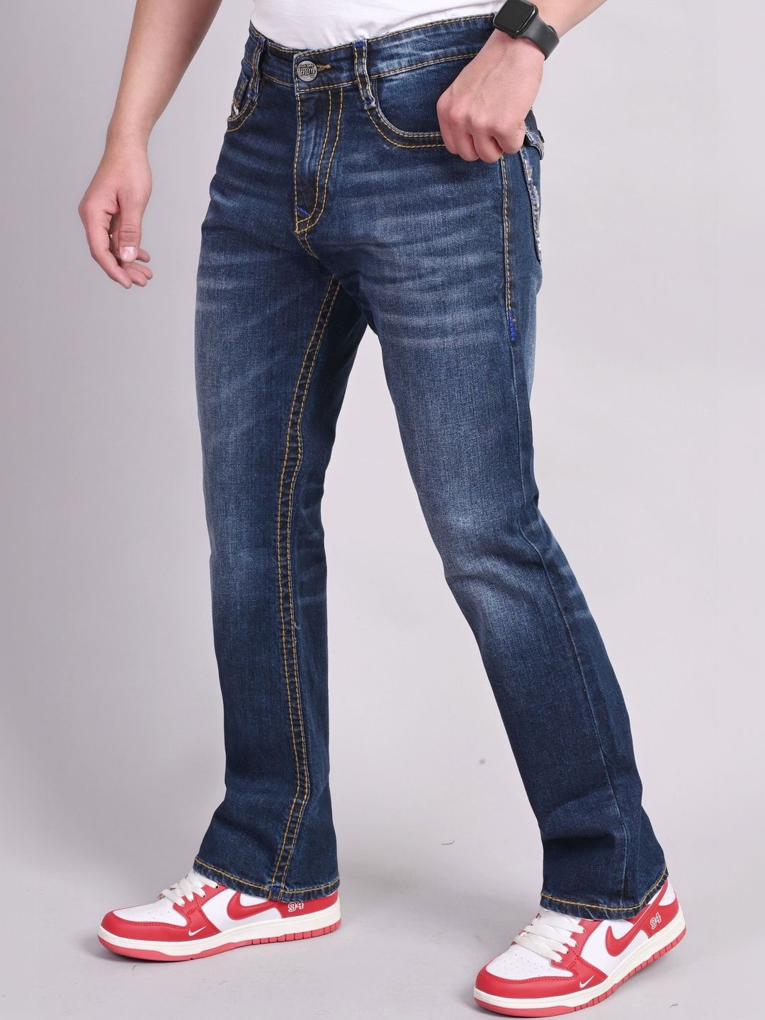 WHITE APPLE JNS Men Bootcut Mid-Rise Light Fade Jeans