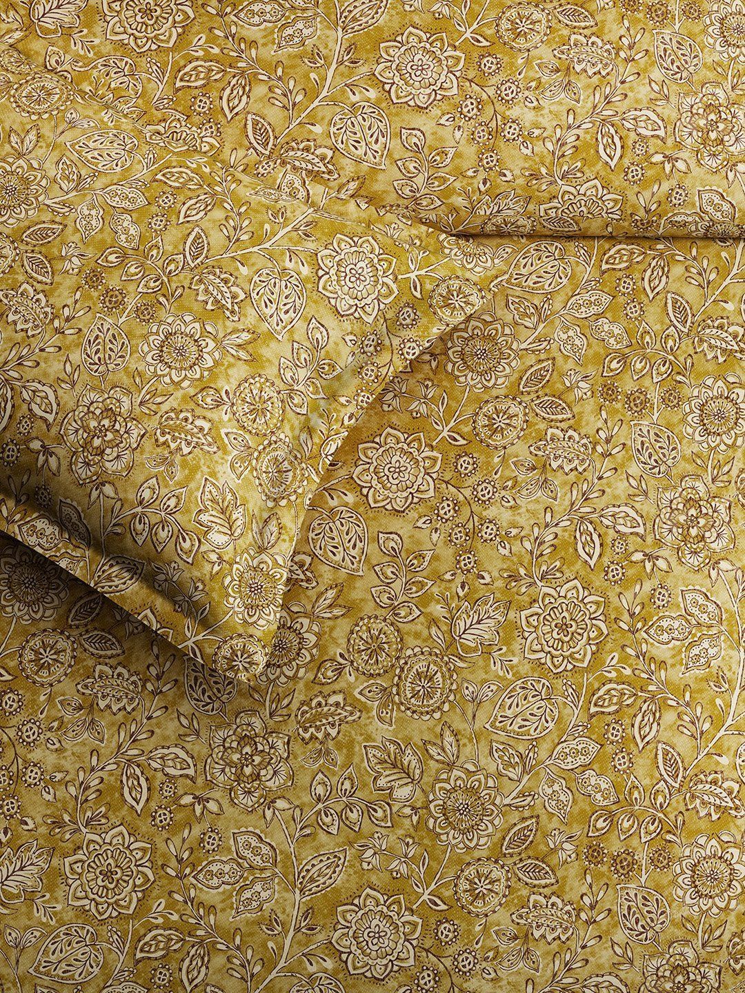 SANSAAR A DDECOR BRAND LIVE CONSCIOUSLY Gold-Toned & Gold-Toned Self Design Cotton 3 Piece Double King Bedding Set-image-16