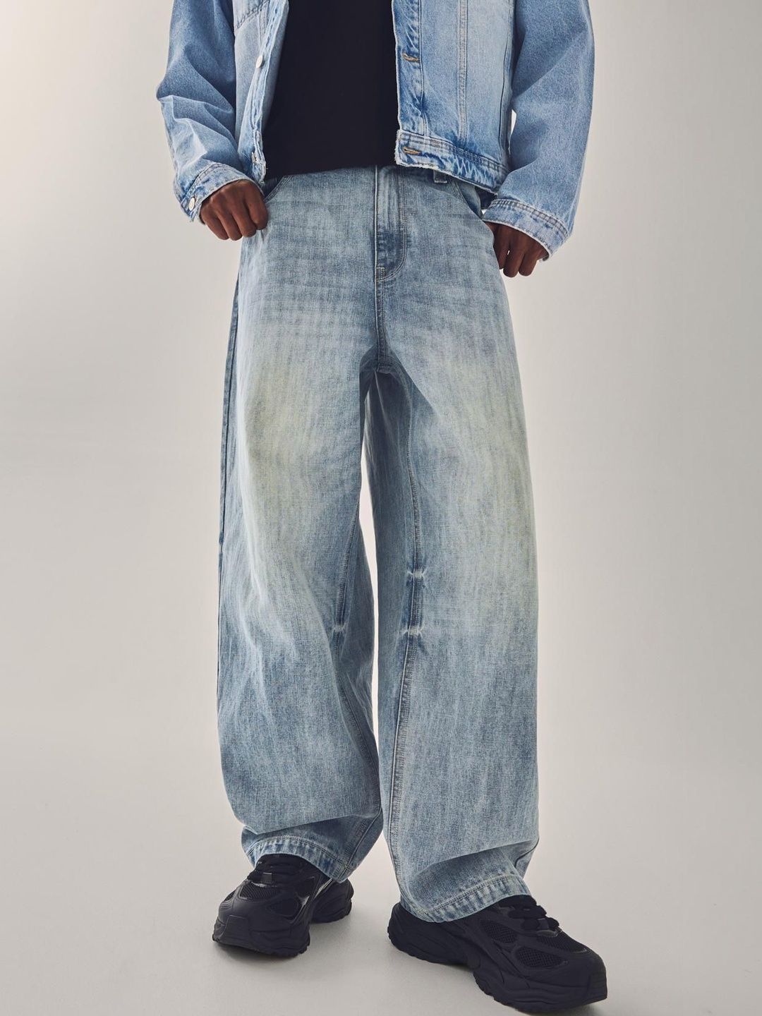 Bershka Men Textured Embellished Trousers-image-48