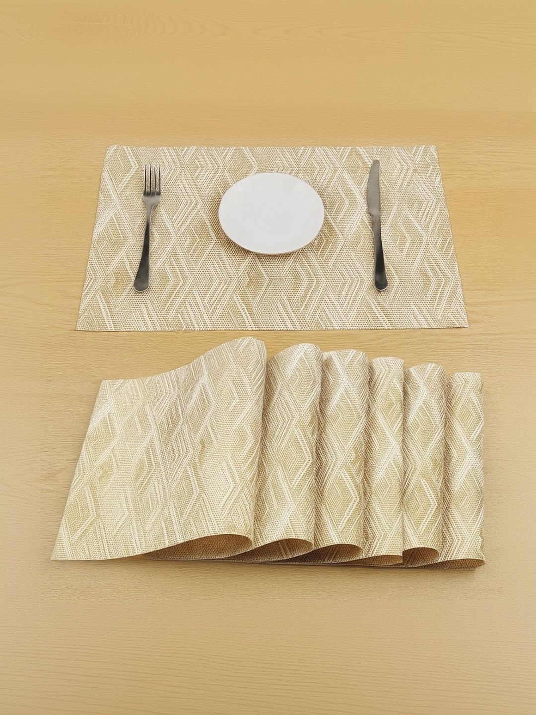 We3 White Textured Heat Resistant 6-Pcs Table Placemats-image-22