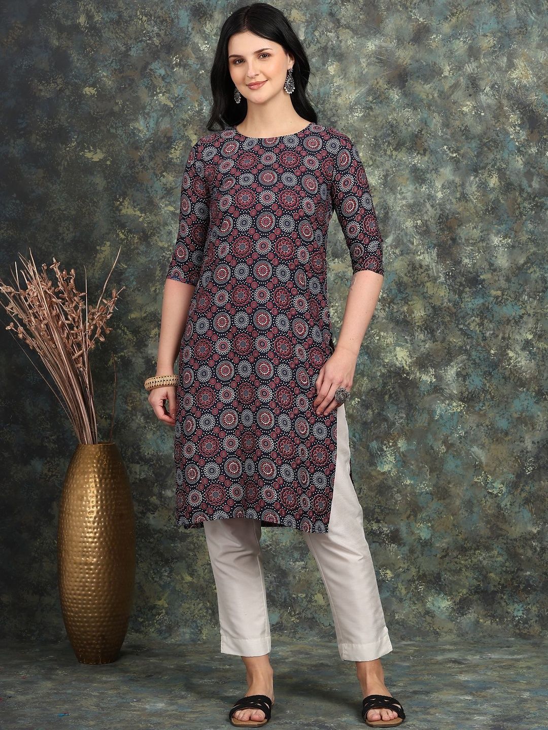 SZN Women Floral Printed Thread Work Crepe Kurta-picture-22