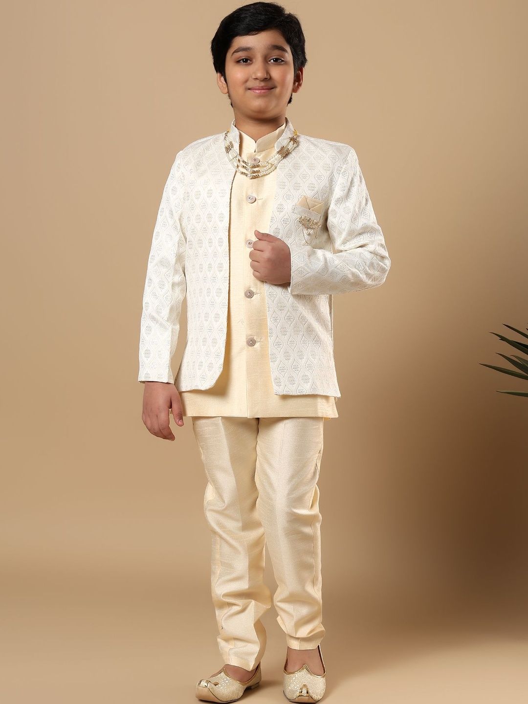 Sangria Brocade Mandarin Collar Sherwani Set-image-19