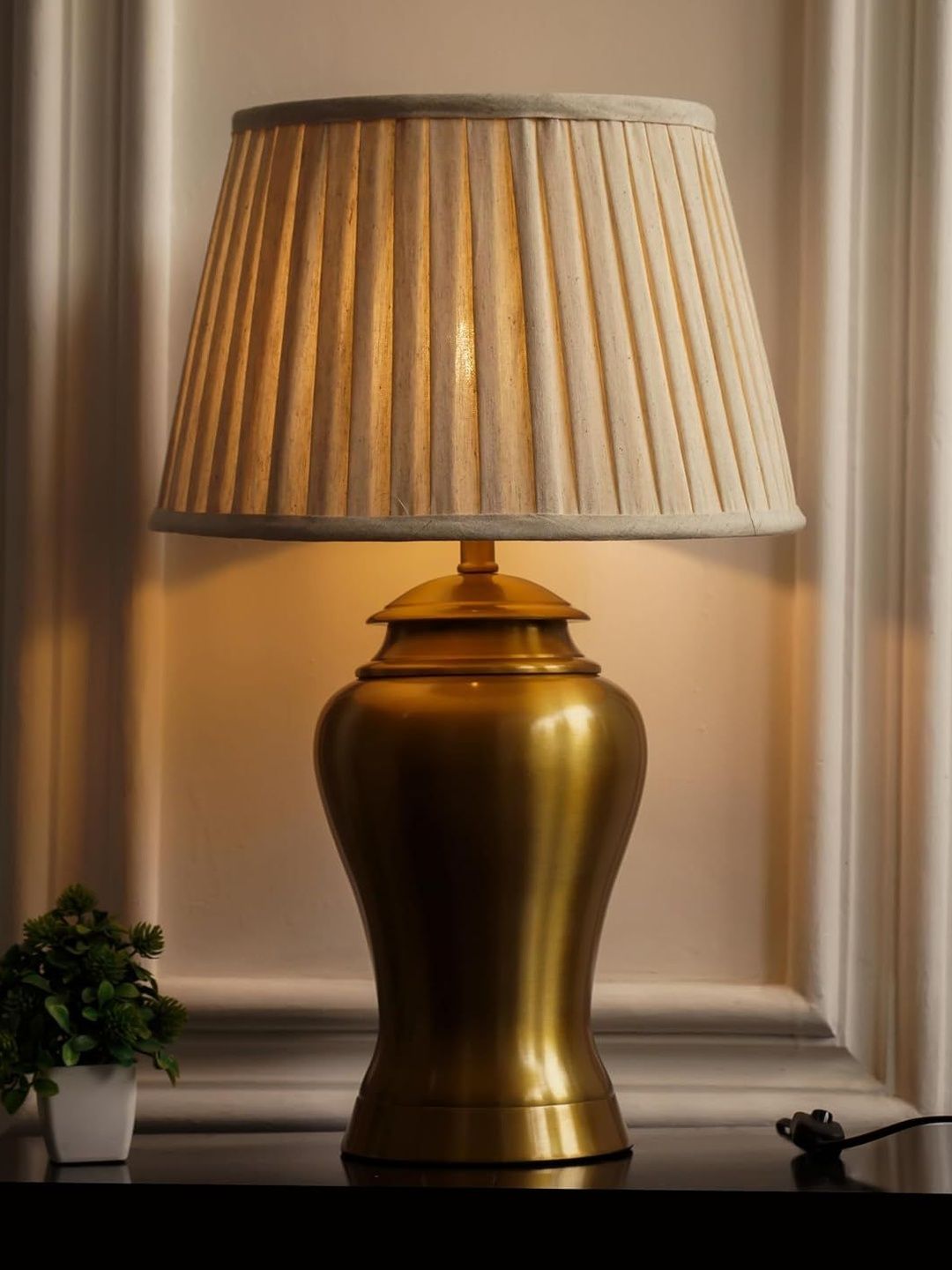 Divine Trends Gold-Toned Textured Aluminium Contemporary Table Lamp with Bulb-image-23
