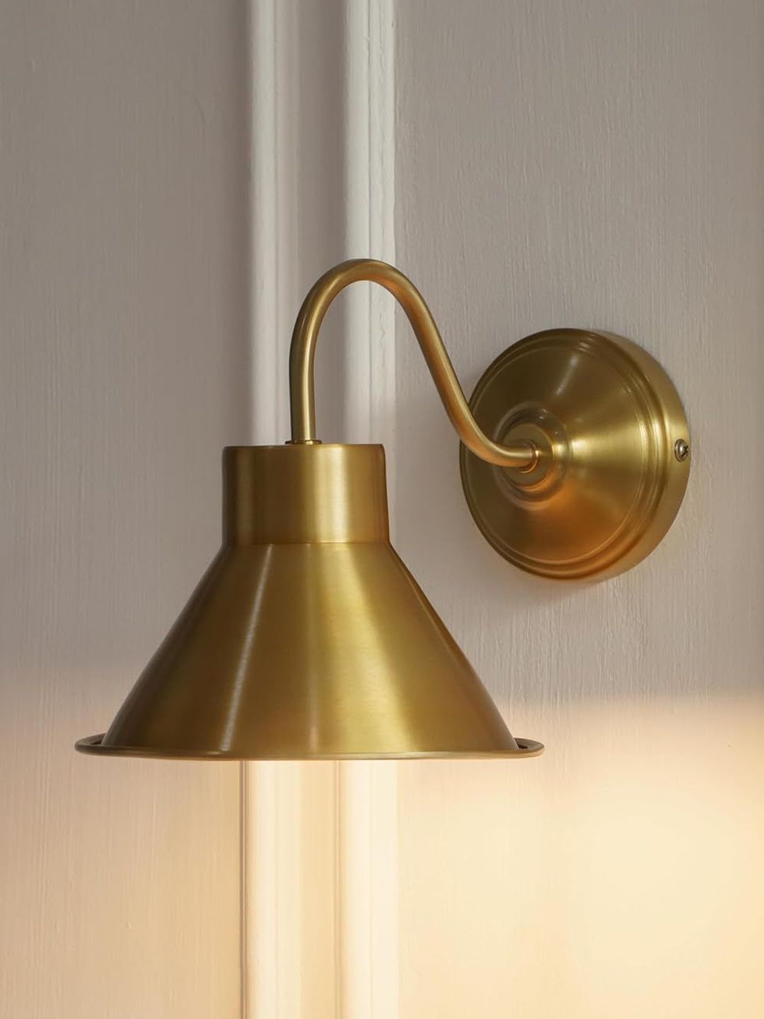 Divine Trends Gold-Toned & Gold-Toned Aluminium Frustum Shaped Wall Lamp-picture-35