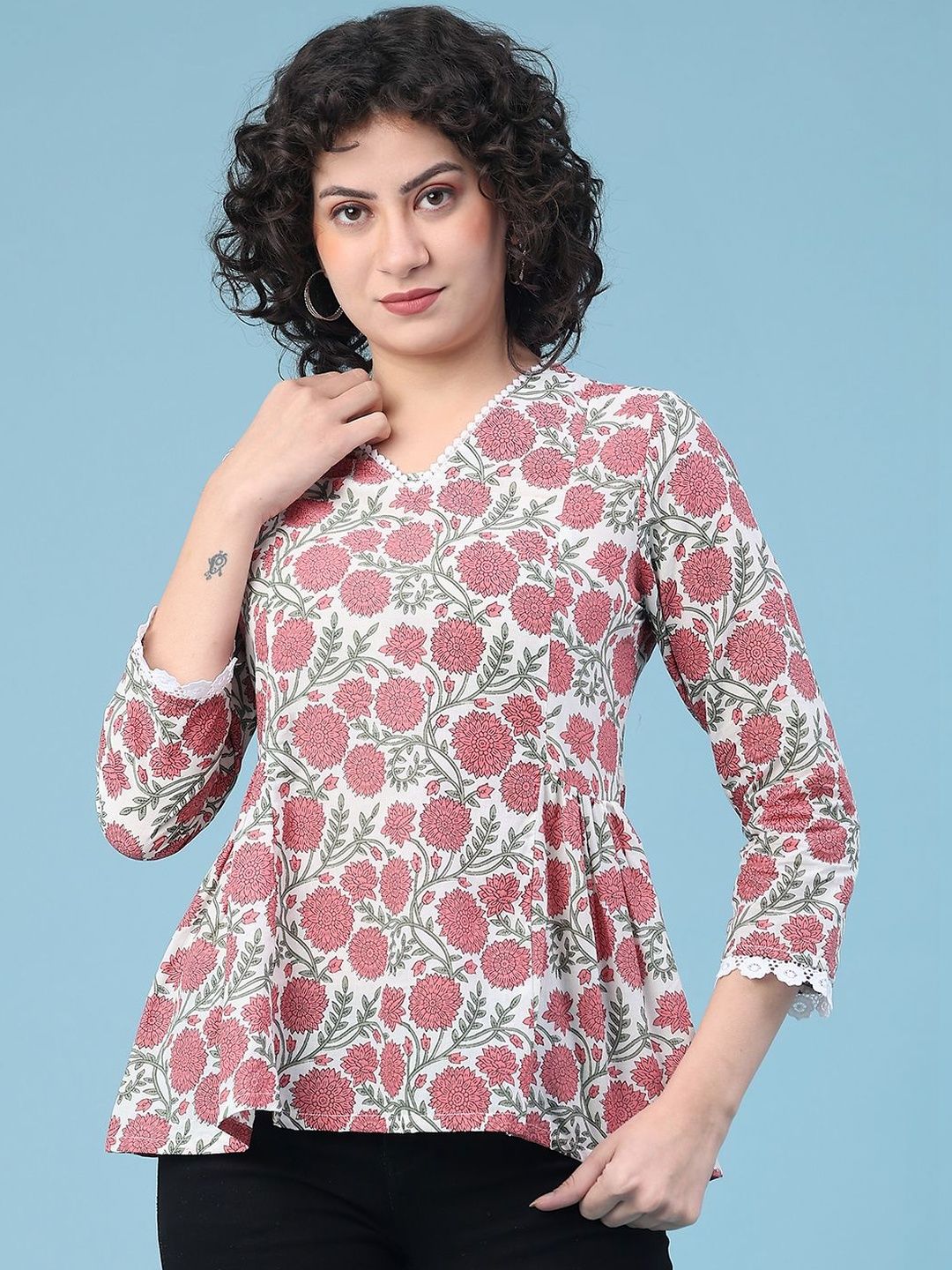 LIMEROAD Floral Printed V-Neck Pure Cotton Panelled Kurti-picture-15