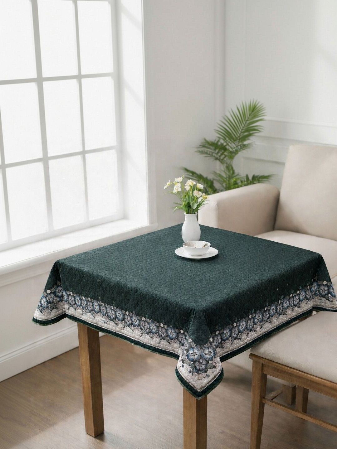 WISE HOME Green Floral Cotton 2-Seater Table Cover