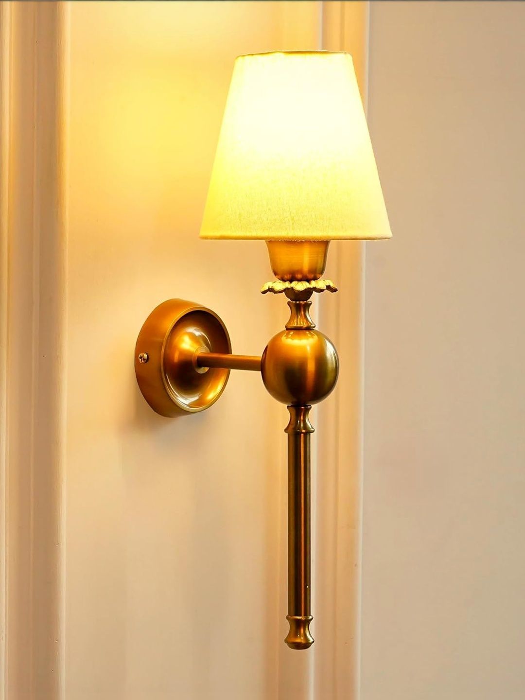 Divine Trends Brass Antique Finish Wall Lamp with Shade-image-43