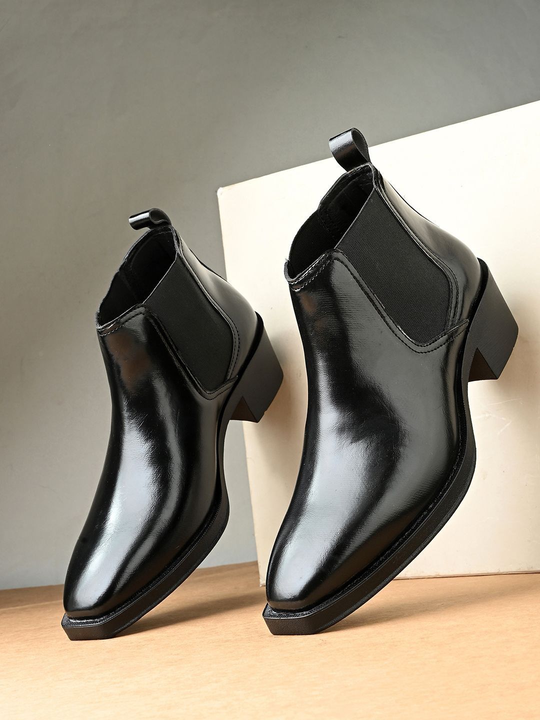 The Roadster Lifestyle Co Men Round Toe Chelsea Boots-picture-48
