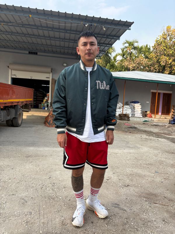 Buy Nike Men Dugout Loose Satin Jacket - Jackets for Men 30582210