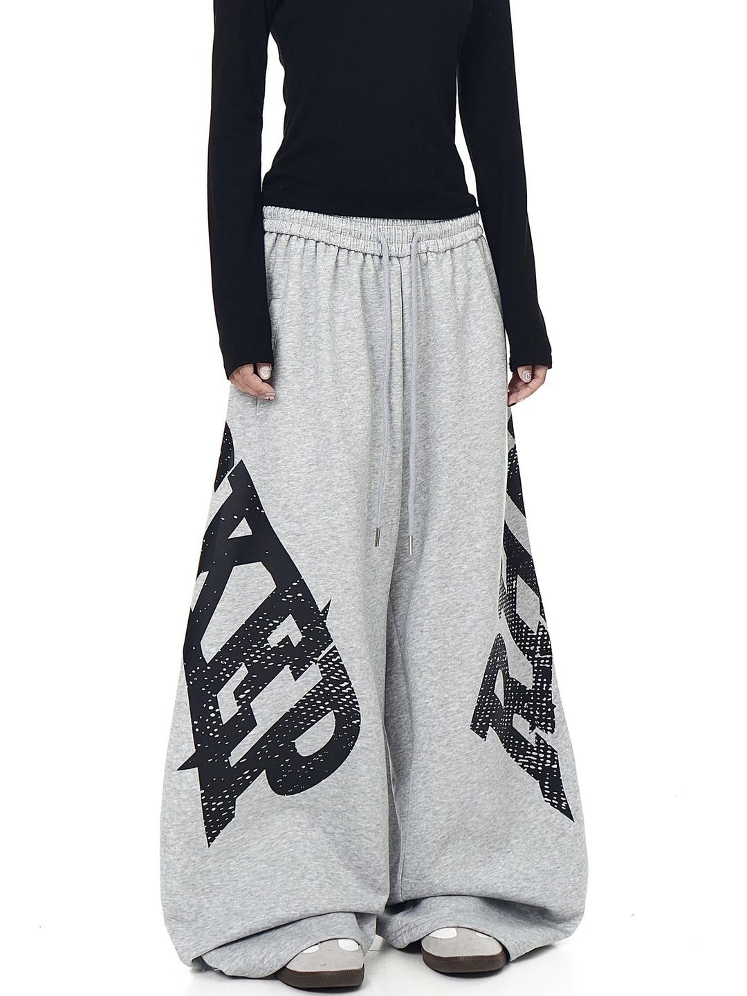 StyleCast x Revolte Women Printed Loose Fit Easy Wash Pleated Trousers-picture-24