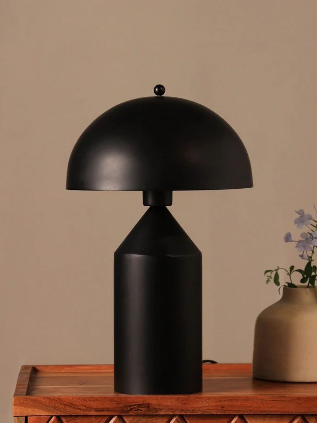 FIG Black Iron Contemporary Abstract Shaped Table Lamp with Adjustable Cord and Bulb-picture-17