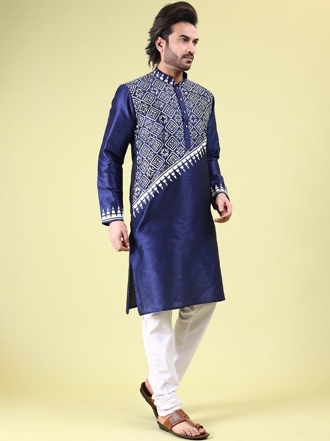 RANAK Men Flared Sleeves Thread Work Kurta-picture-17