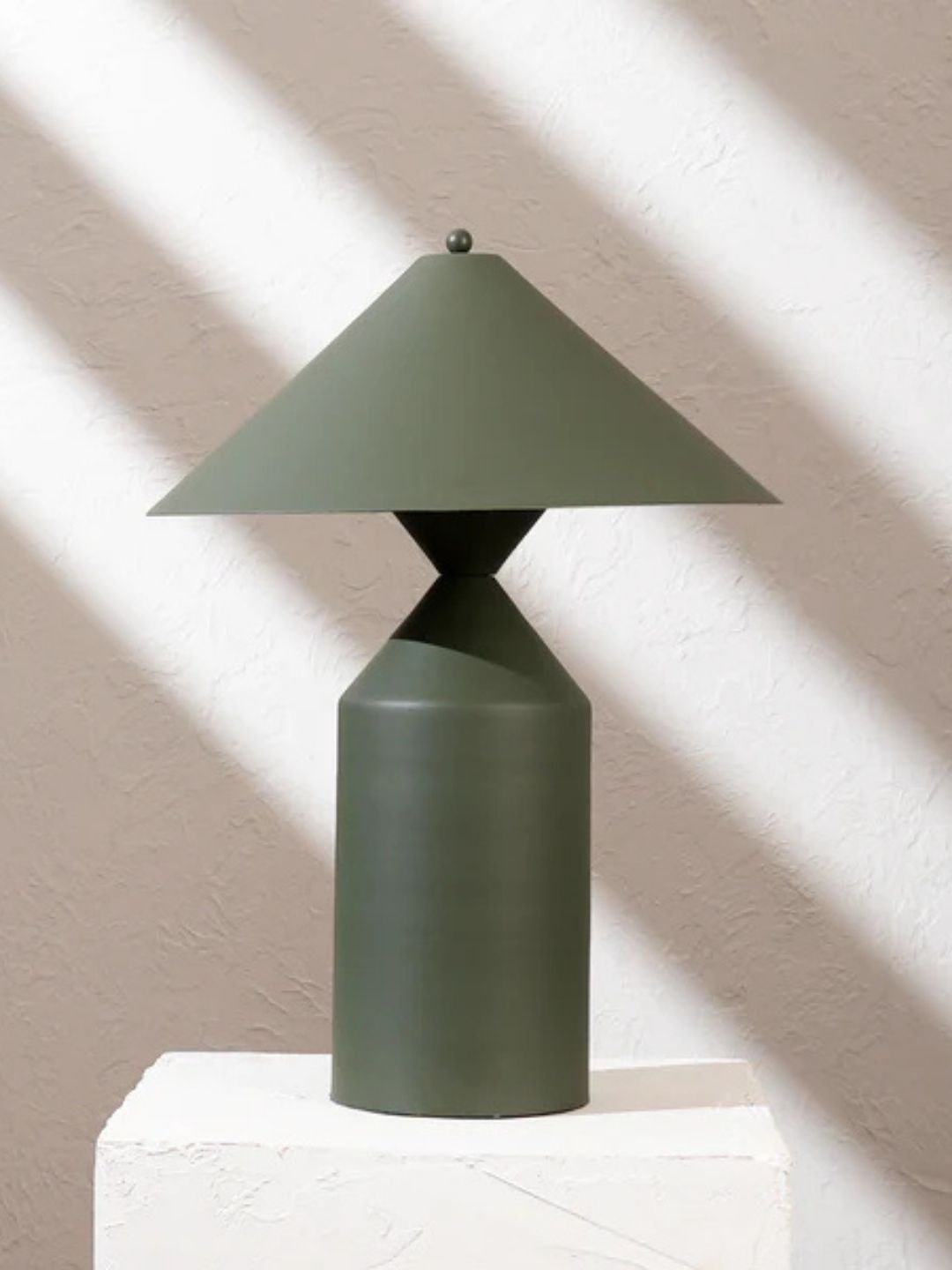 FIG Green Iron Contemporary Frusturical Shaped Table Lamp with Adjustable Cord and Bulb-picture-37
