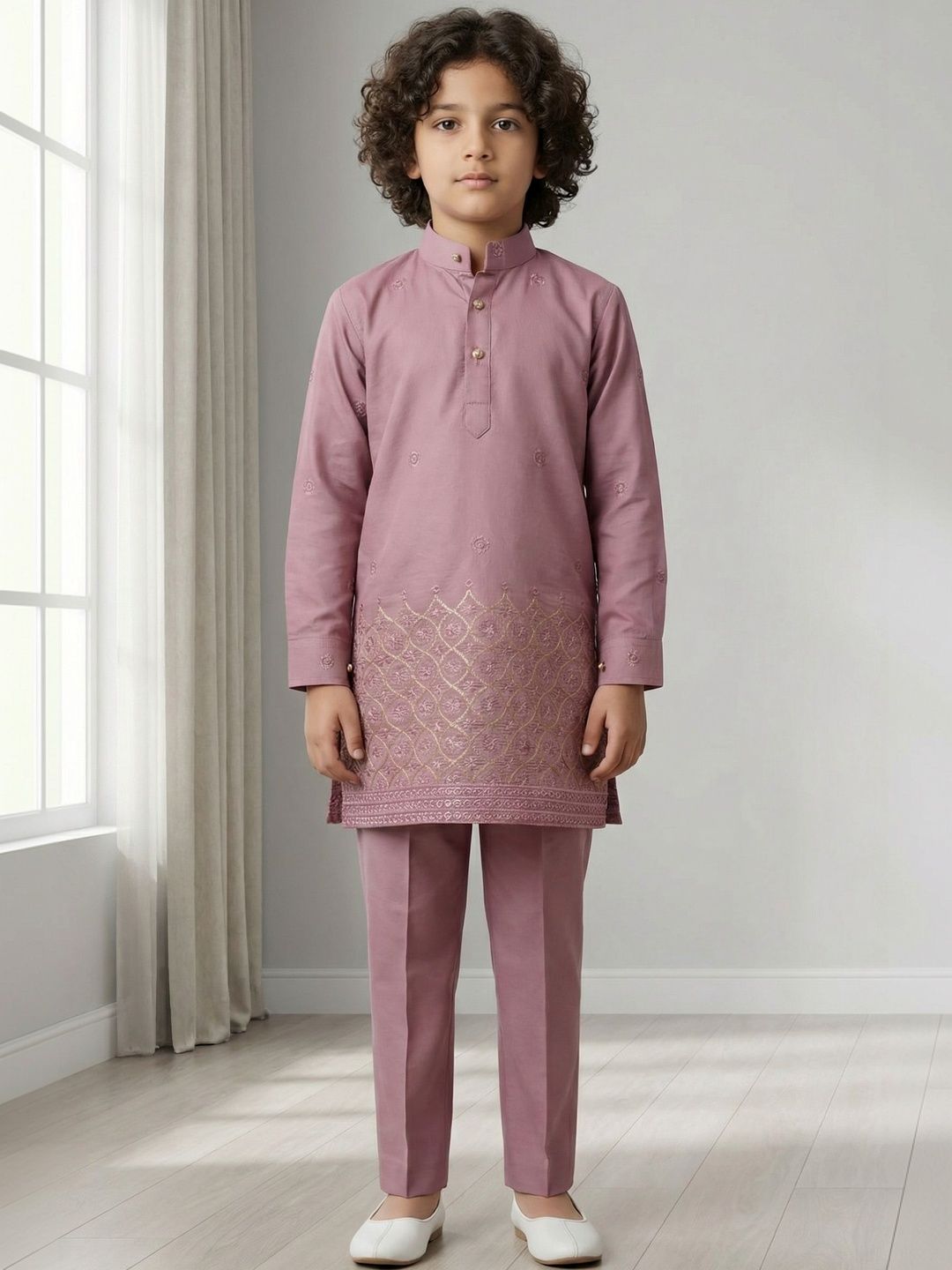 ahhaaaa Boys Ethnic Motifs Embroidered Regular Thread Work Kurta with Trousers
