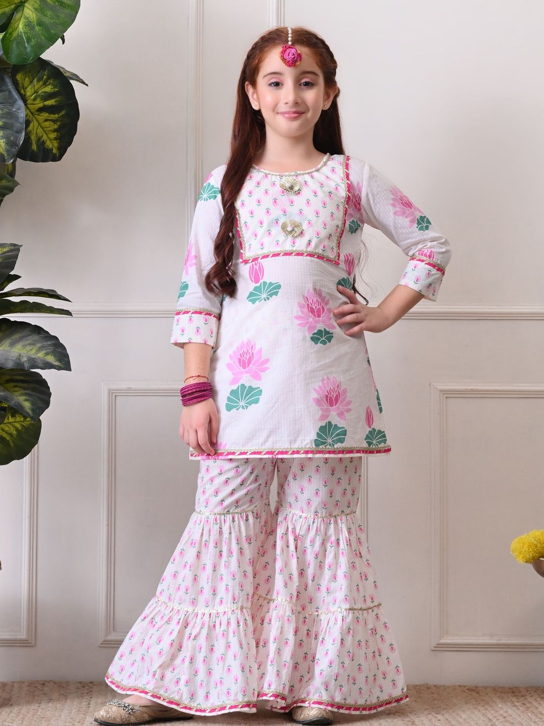 House of Pataudi Girls Printed Pure Cotton Round-Neck Kurta & Sharara Kurta Set-picture-35