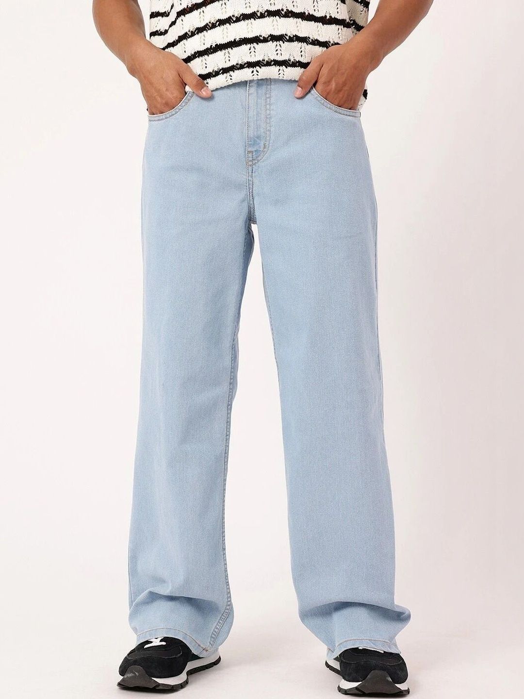 EVERFADE Men Relaxed Fit Mid-Rise Light Fade Jeans-picture-13