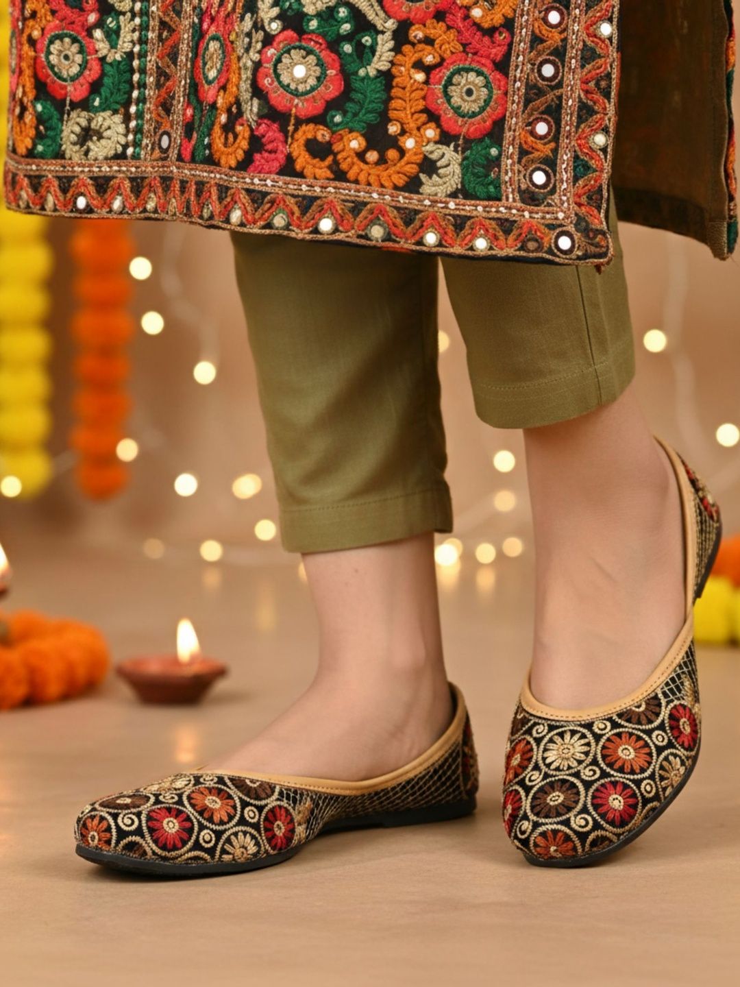 Anouk Women Mojaris Flats-image-8
