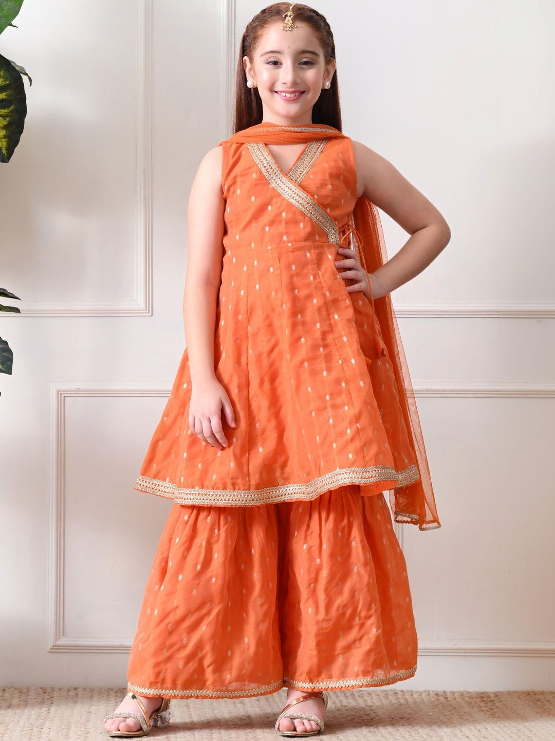 House of Pataudi Self Design V-Neck Kurta & Sharara Kurta Set-picture-46