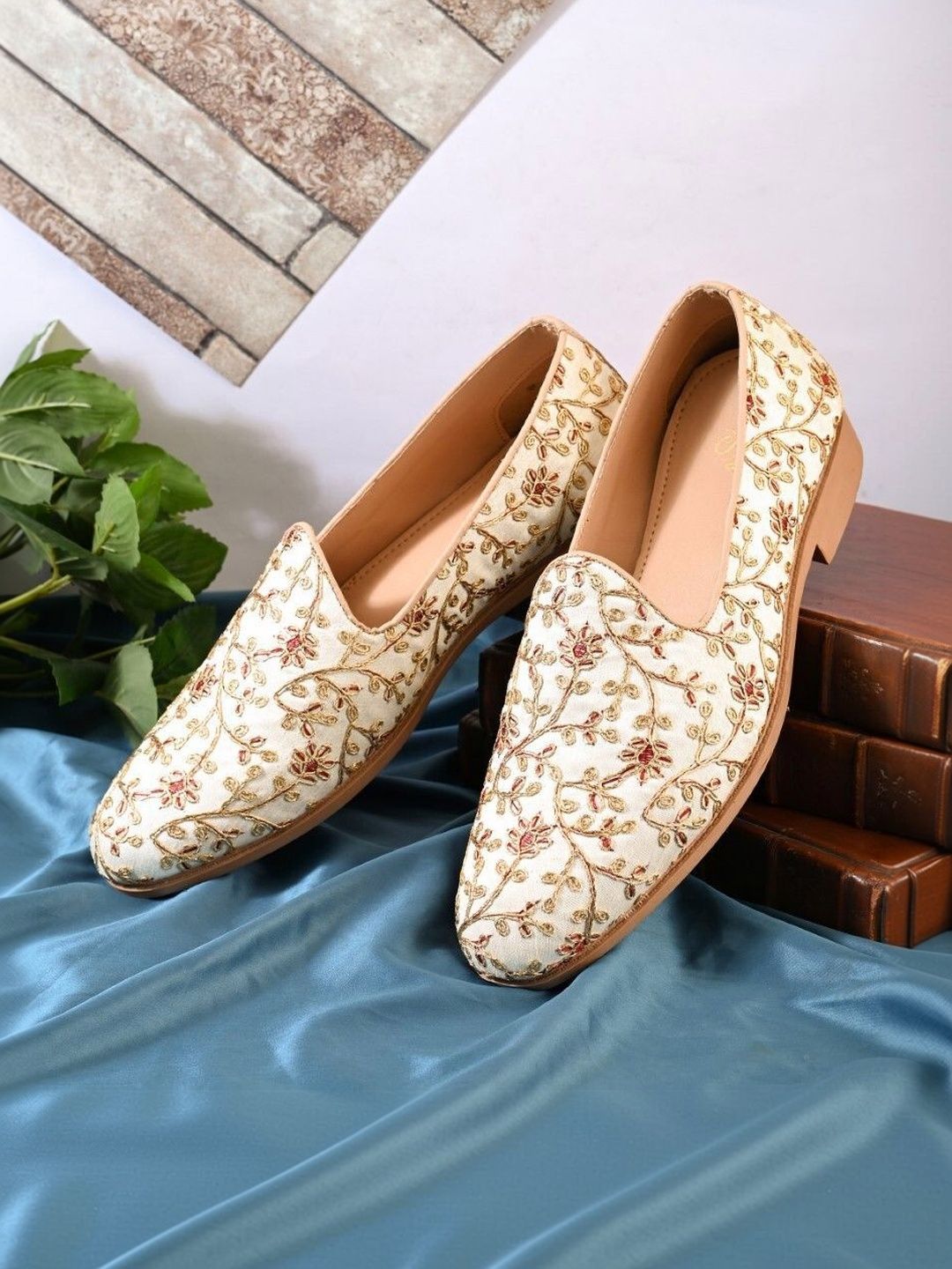 House of Pataudi Men Textile Round Toe Slip-On Mojaris-picture-27