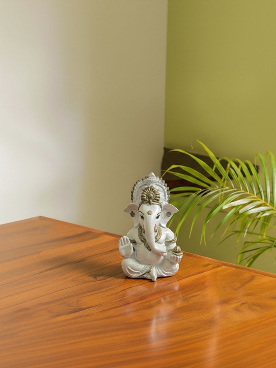 ExclusiveLane Gold-Toned Religious Idol Showpiece-image-32